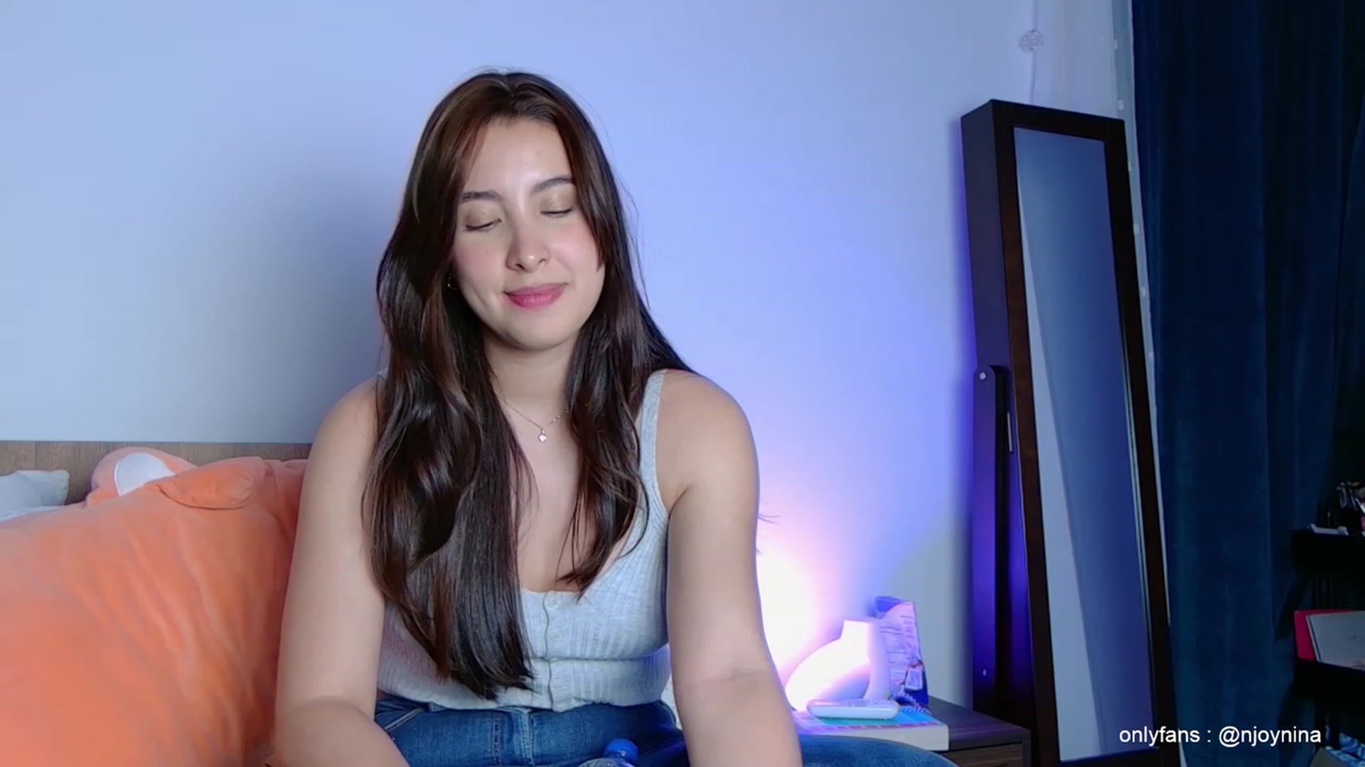 Gallery image thumbnail from Ninajoyy's myfreecams stream on, 10/24/2023, 24:00 image 10 of 20