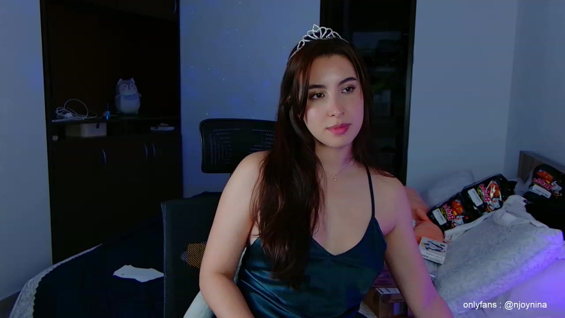 Gallery image thumbnail from Ninajoyy's myfreecams stream on, 11/02/2023, 24:34 image 8 of 20