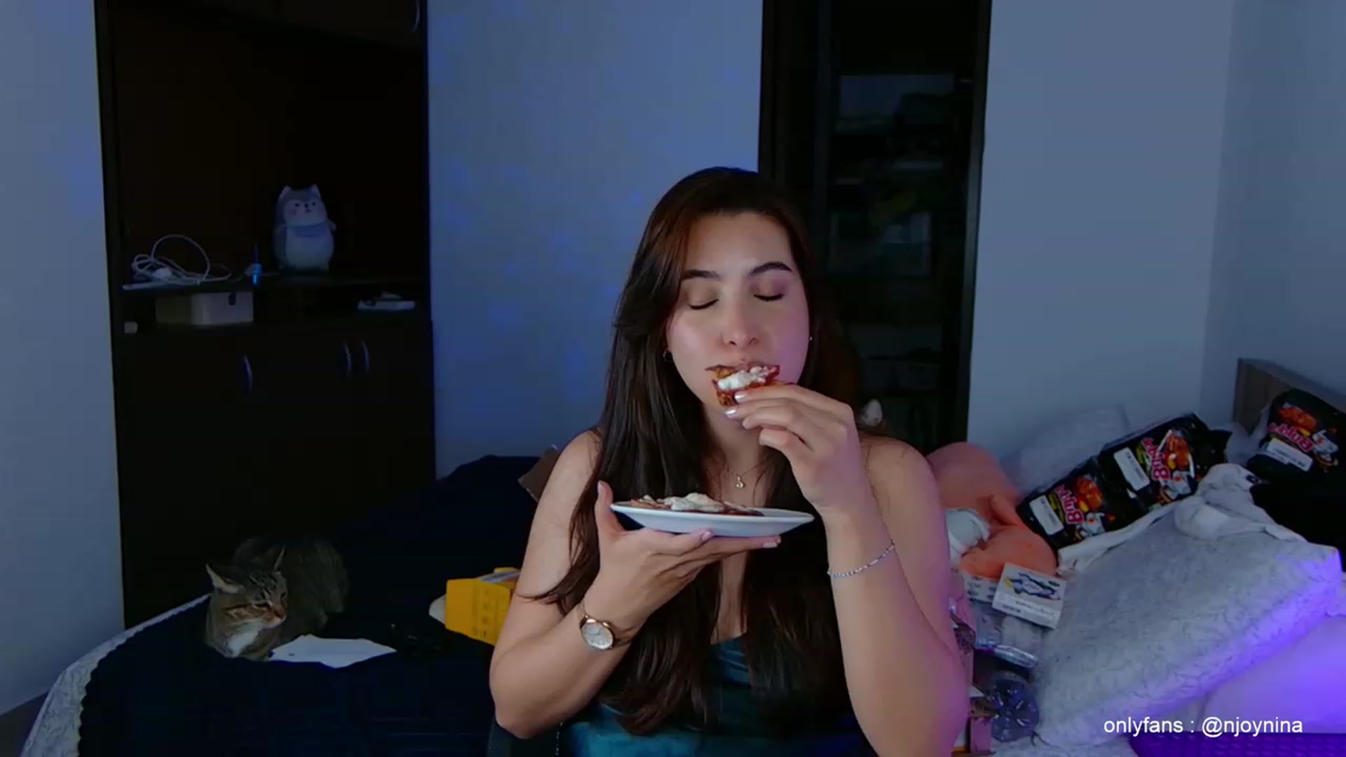 Gallery image thumbnail from Ninajoyy's myfreecams stream on, 11/02/2023, 24:34 image 2 of 20