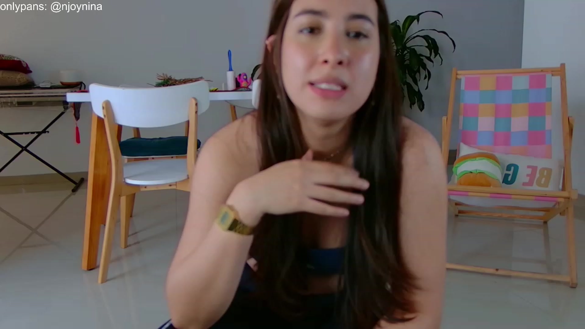 Gallery image thumbnail from Ninajoyy's myfreecams stream on, 12/20/2023, 21:11 image 15 of 20