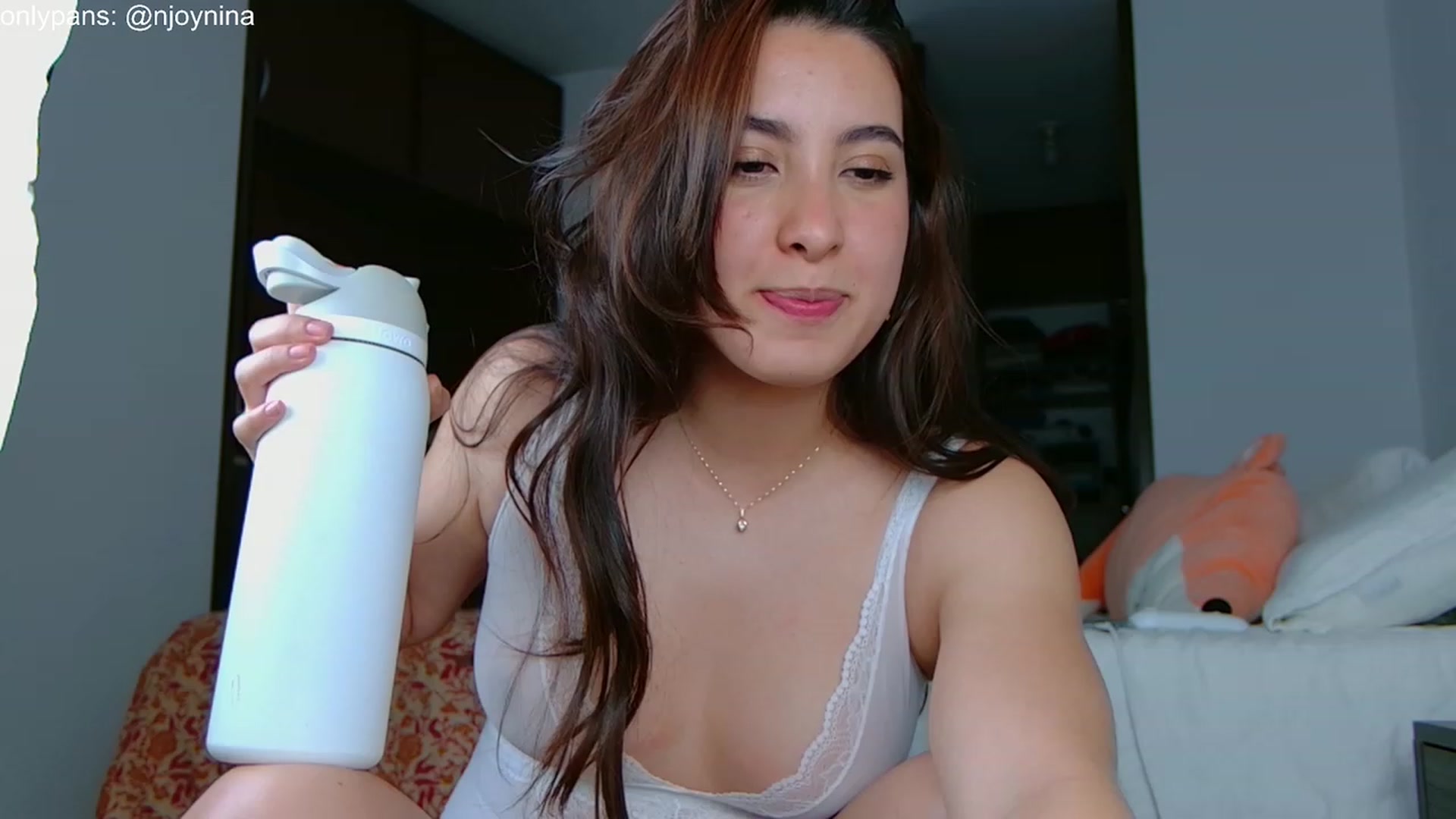 Gallery image thumbnail from Ninajoyy's myfreecams stream on, 12/26/2023, 24:05 image 16 of 20