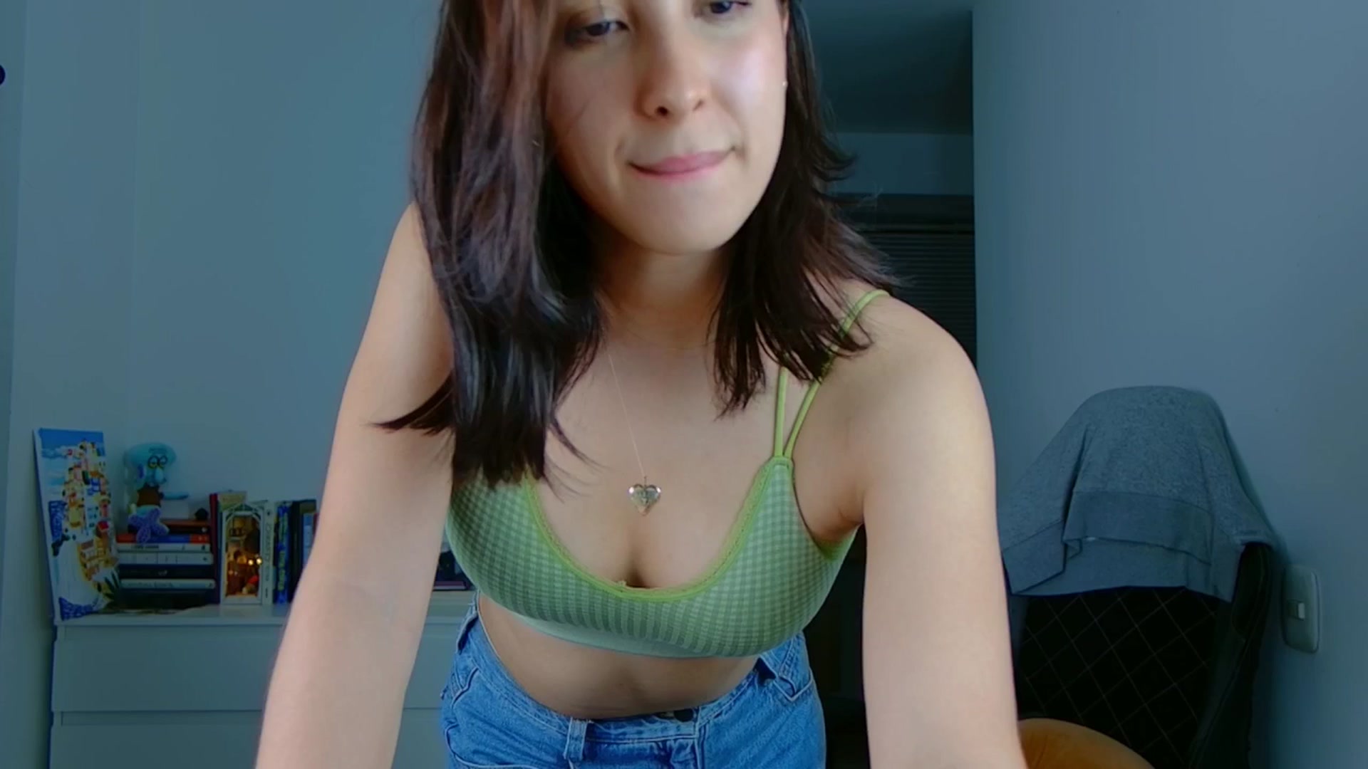 Gallery image thumbnail from Ninajoyy's myfreecams stream on, 06/28/2025, 01:56 image 18 of 20
