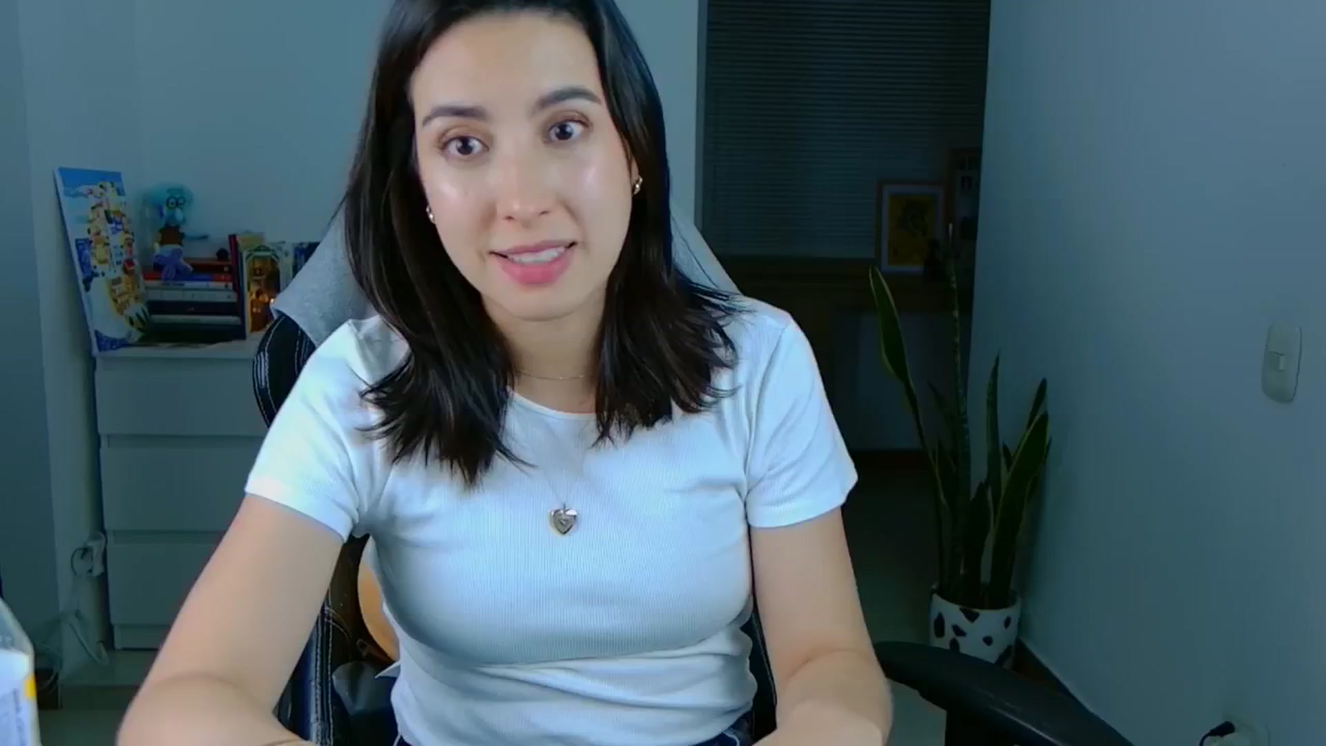 Gallery image thumbnail from Ninajoyy's myfreecams stream on, 06/28/2025, 01:56 image 15 of 20
