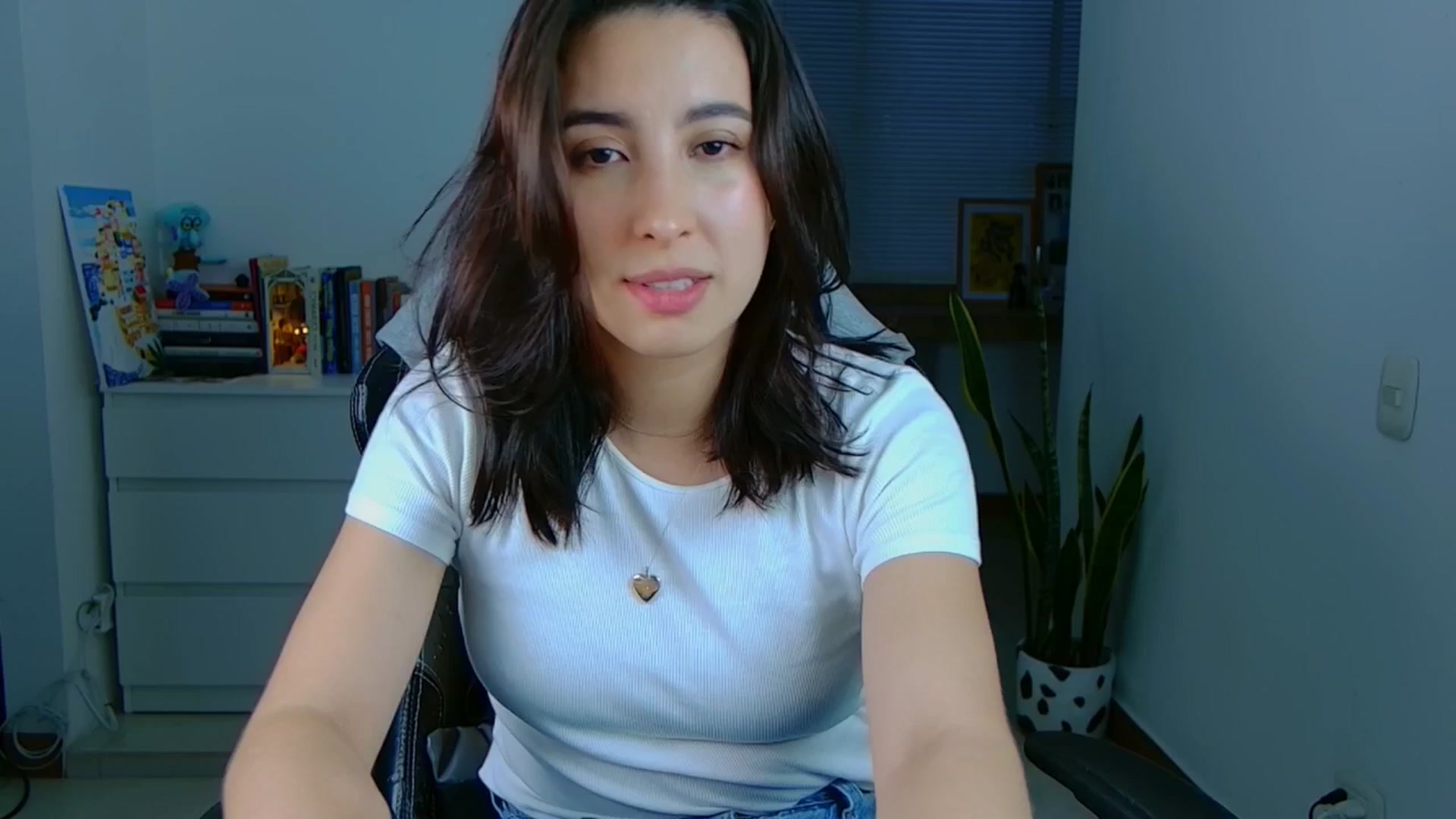 Gallery image thumbnail from Ninajoyy's myfreecams stream on, 06/28/2025, 01:56 image 6 of 20
