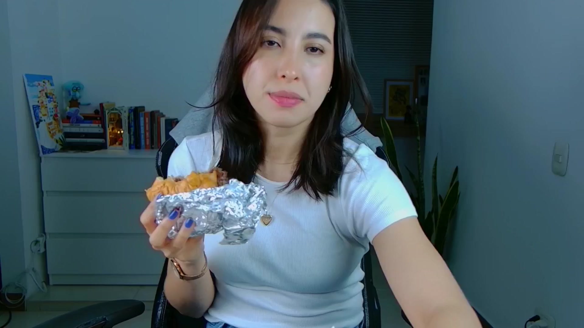 Gallery image thumbnail from Ninajoyy's myfreecams stream on, 06/28/2025, 01:56 image 9 of 20