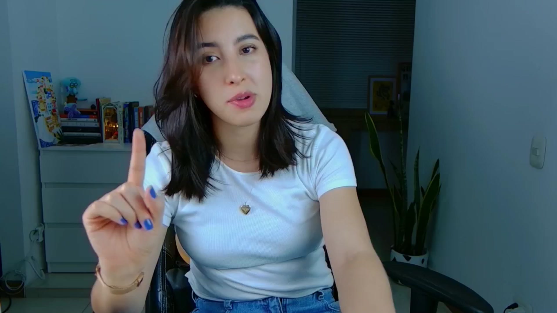 Gallery image thumbnail from Ninajoyy's myfreecams stream on, 06/28/2025, 01:56 image 13 of 20