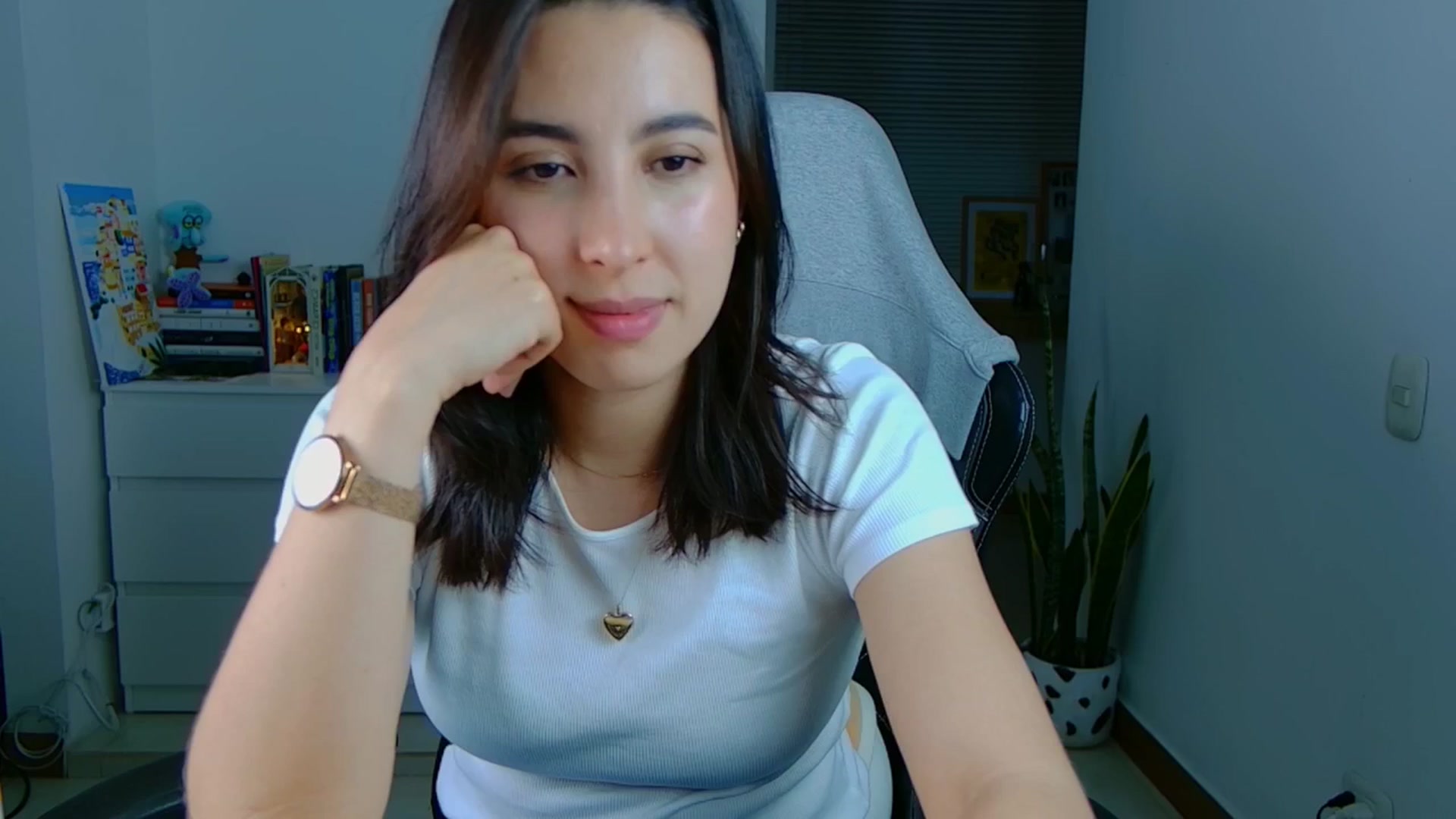 Gallery image thumbnail from Ninajoyy's myfreecams stream on, 06/28/2025, 01:56 image 12 of 20