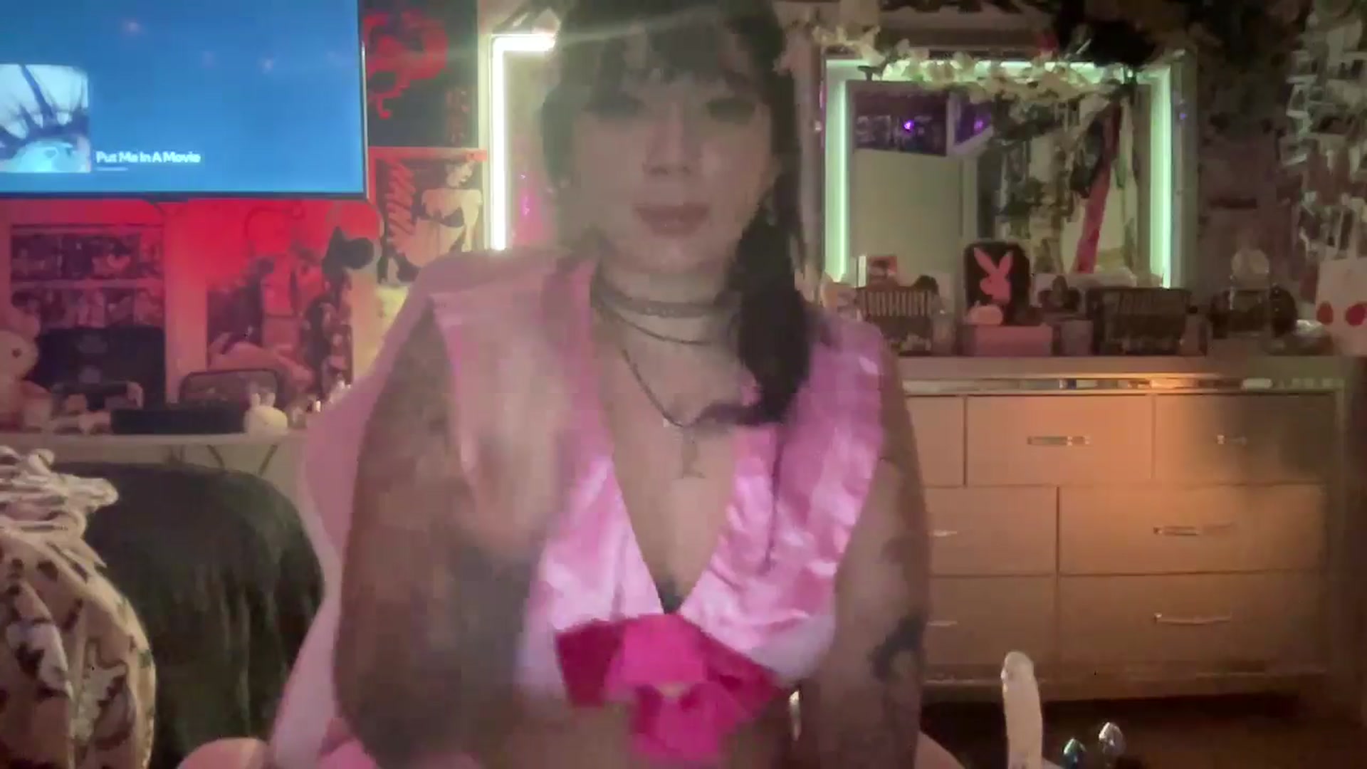 Gallery image thumbnail from Ninawinja's myfreecams stream on, 11/13/2024, 12:41 image 17 of 20