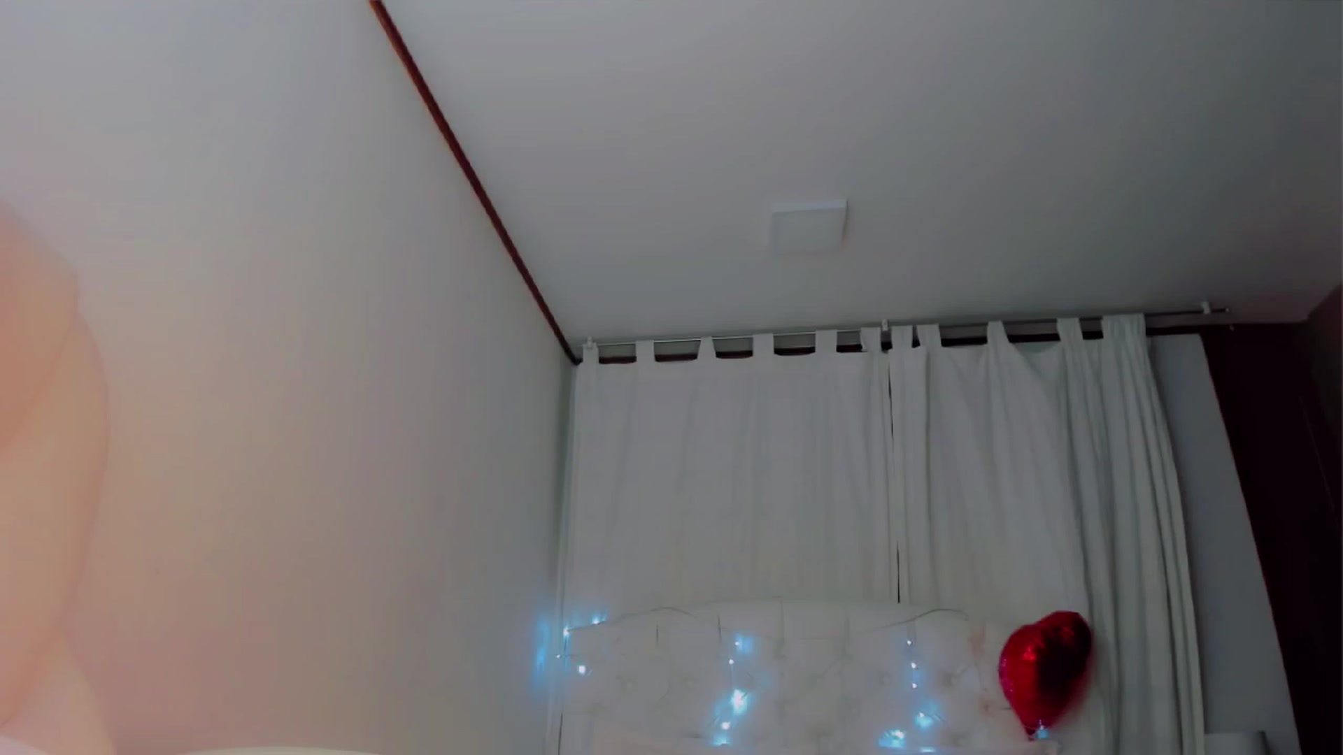 Gallery image thumbnail from Ninawv's myfreecams stream on, 03/09/2023, 24:22 image 18 of 20