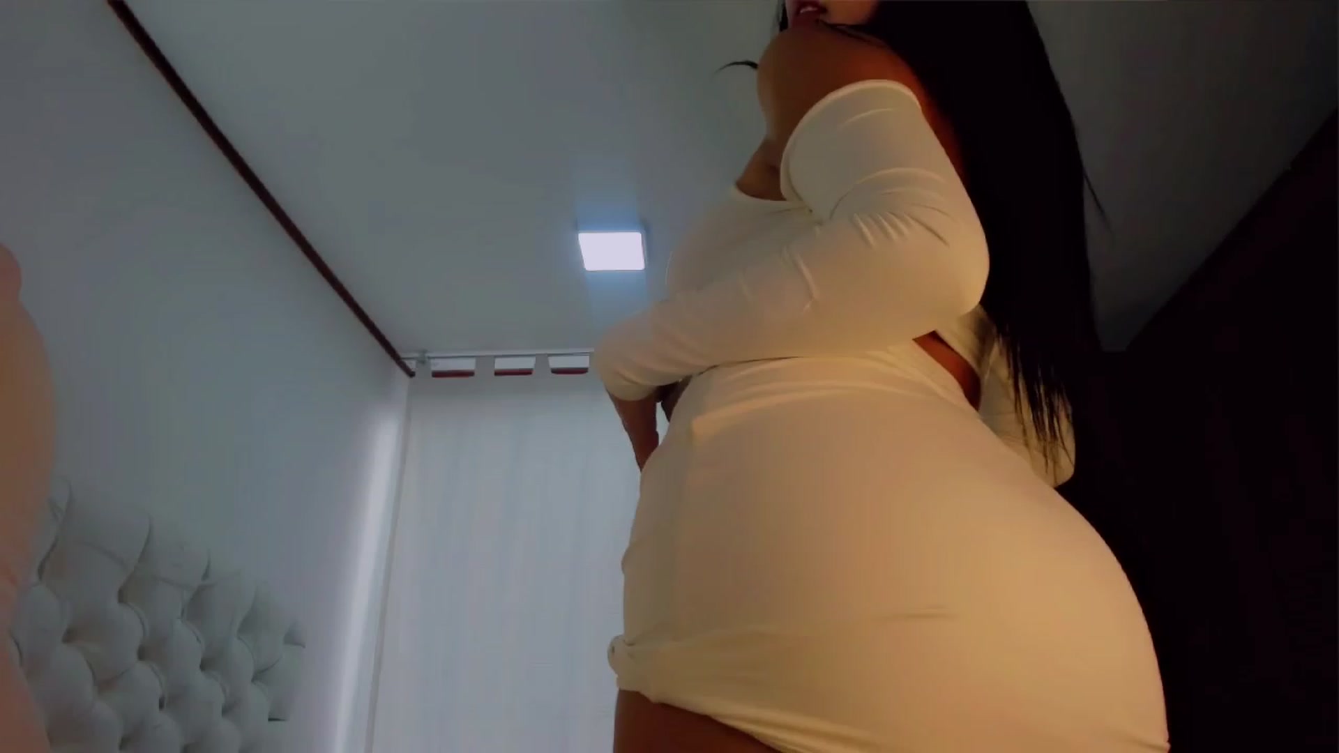 Gallery image thumbnail from Ninawv's myfreecams stream on, 06/09/2023, 22:36 image 8 of 20