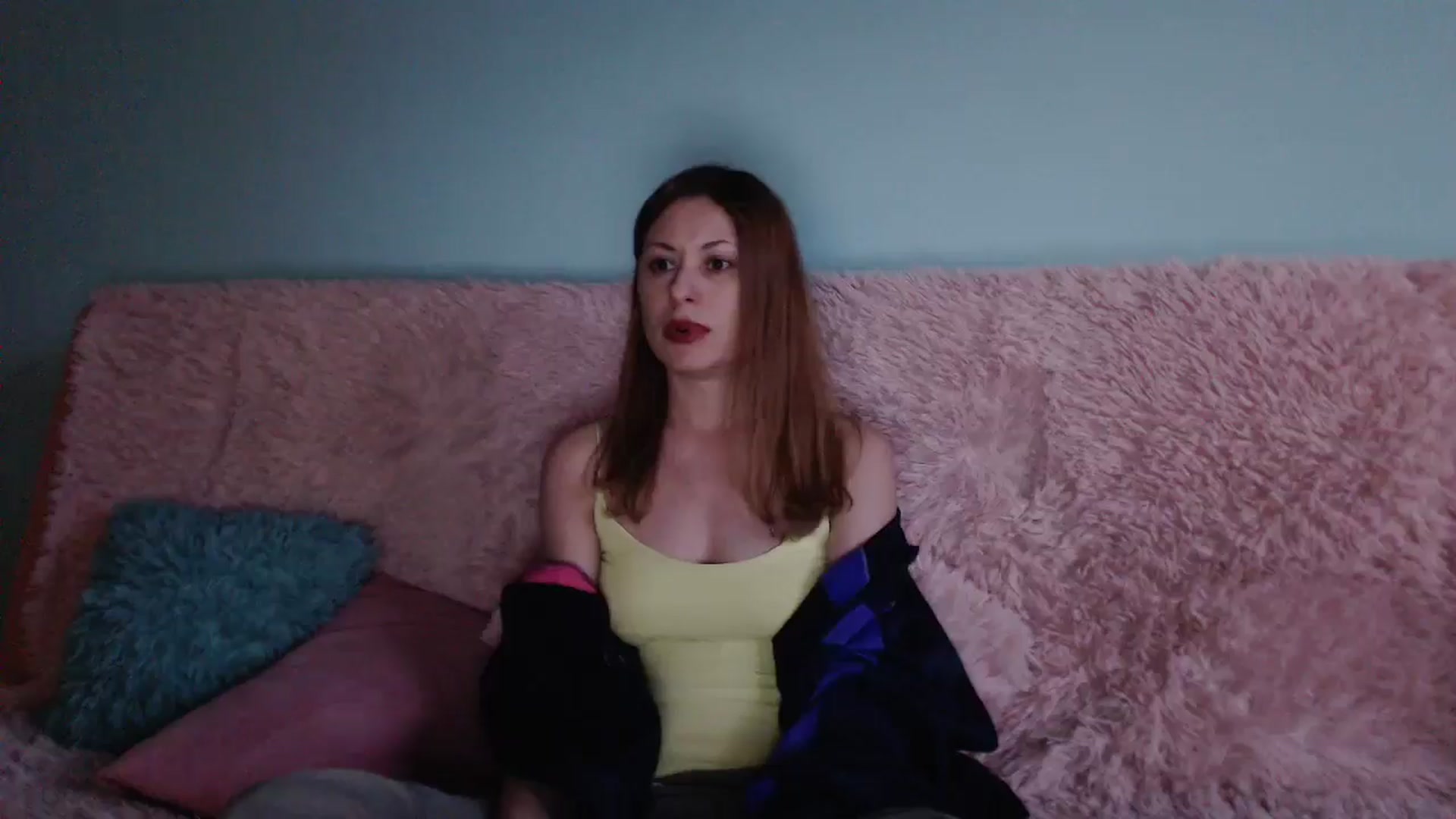 Gallery image thumbnail from Ninja_moi's myfreecams stream on, 05/14/2024, 18:49 image 7 of 20