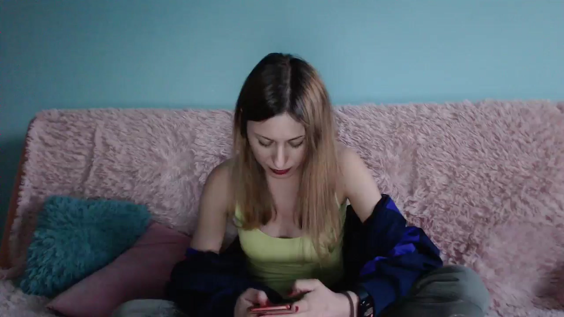 Gallery image thumbnail from Ninja_moi's myfreecams stream on, 05/14/2024, 18:49 image 4 of 20