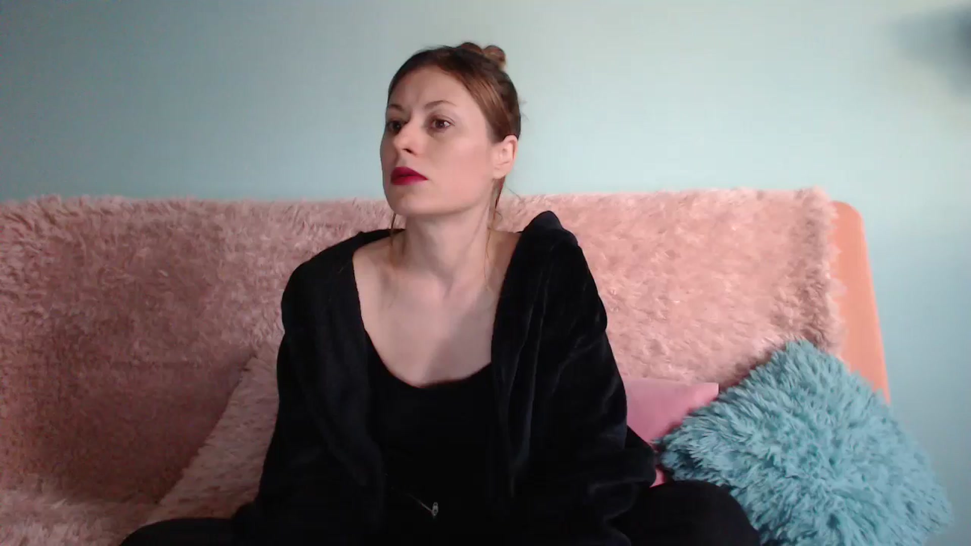 Gallery image thumbnail from Ninja_moi's myfreecams stream on, 05/15/2024, 17:24 image 16 of 20