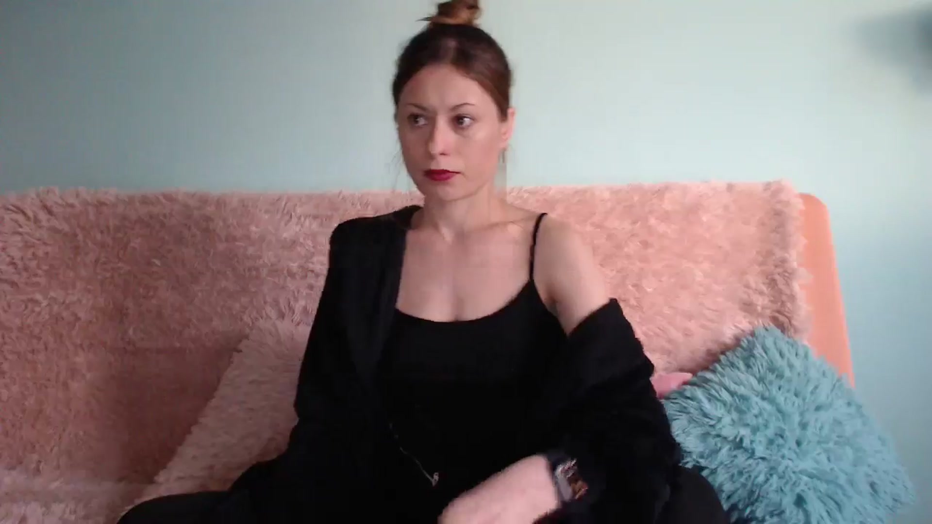 Gallery image thumbnail from Ninja_moi's myfreecams stream on, 05/15/2024, 17:24 image 10 of 20