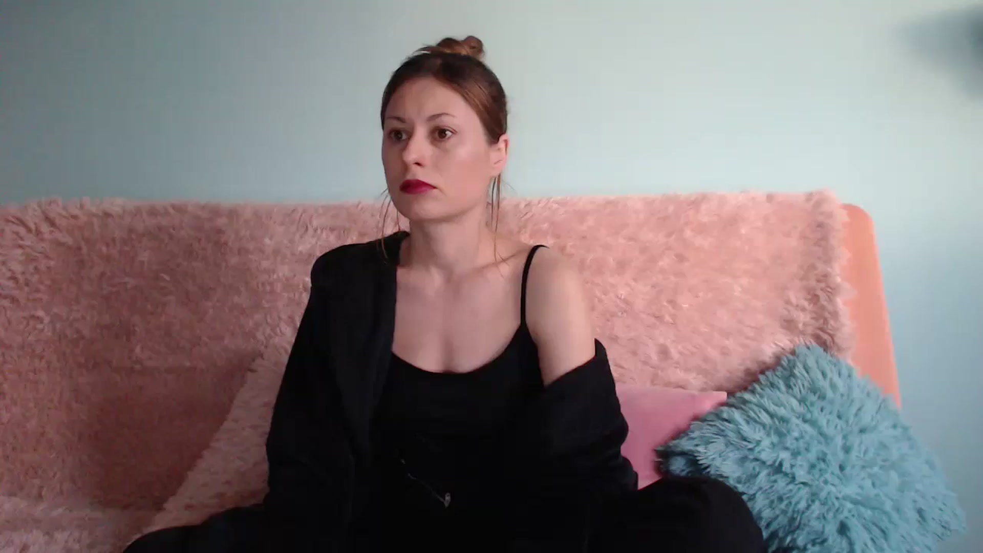 Gallery image thumbnail from Ninja_moi's myfreecams stream on, 05/15/2024, 17:24 image 9 of 20