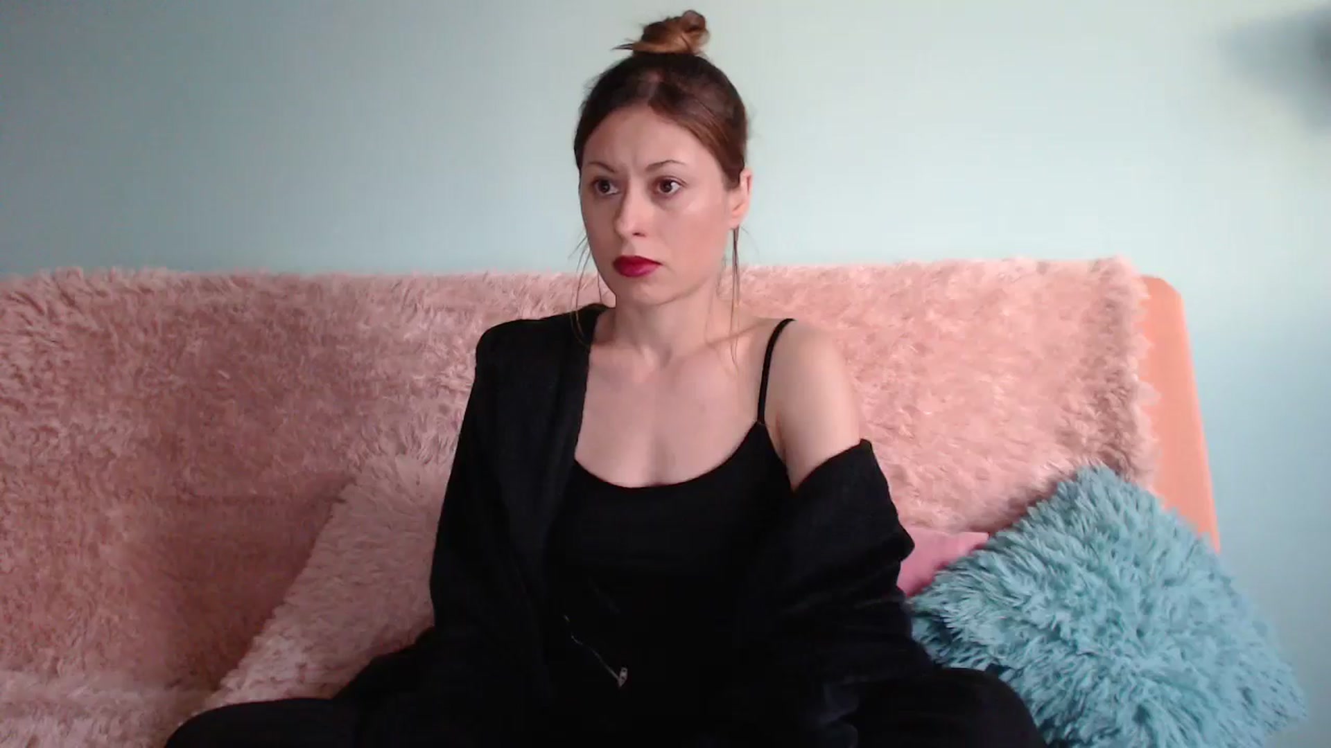 Gallery image thumbnail from Ninja_moi's myfreecams stream on, 05/15/2024, 17:24 image 12 of 20