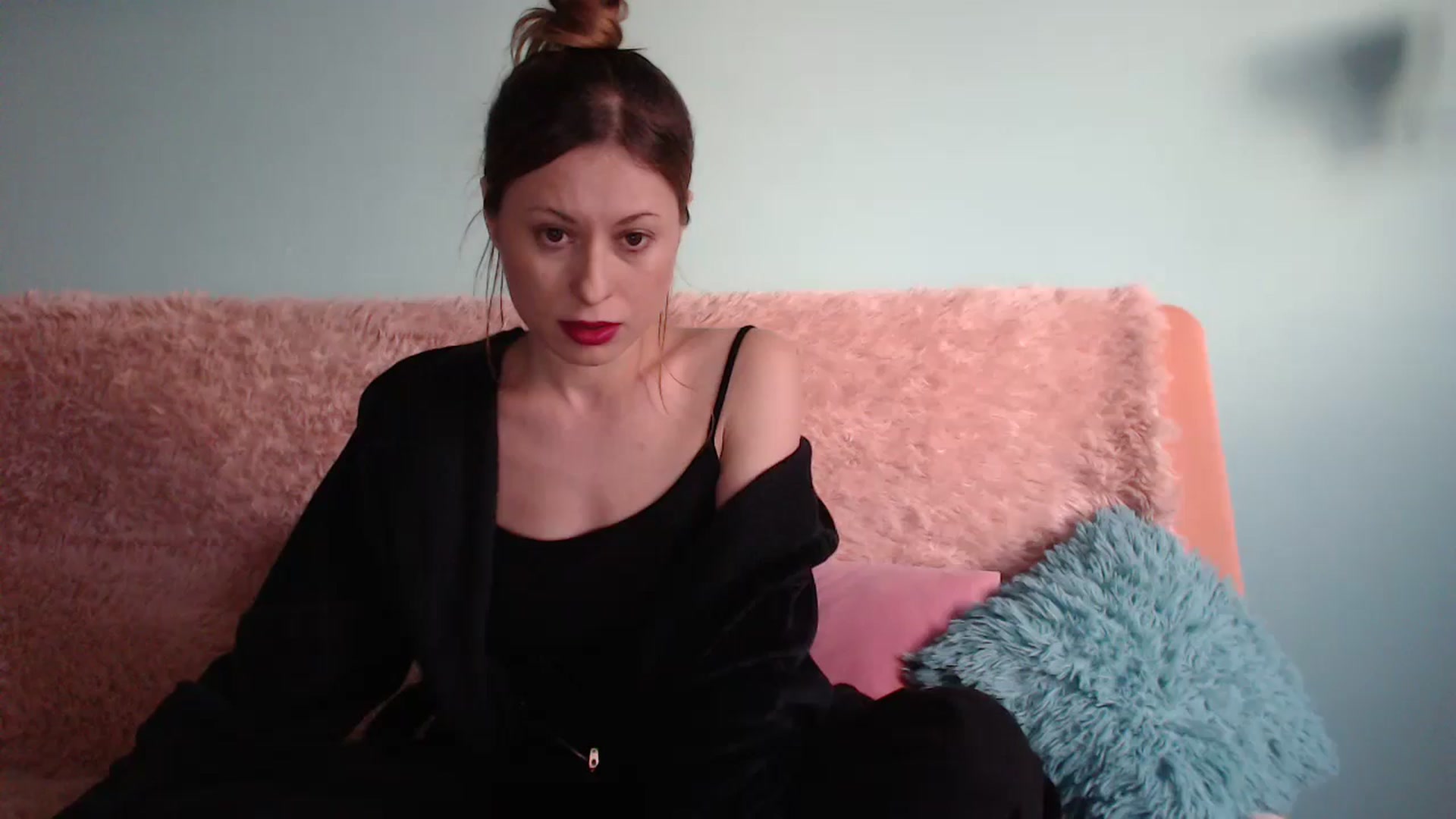 Gallery image thumbnail from Ninja_moi's myfreecams stream on, 05/15/2024, 17:24 image 1 of 20