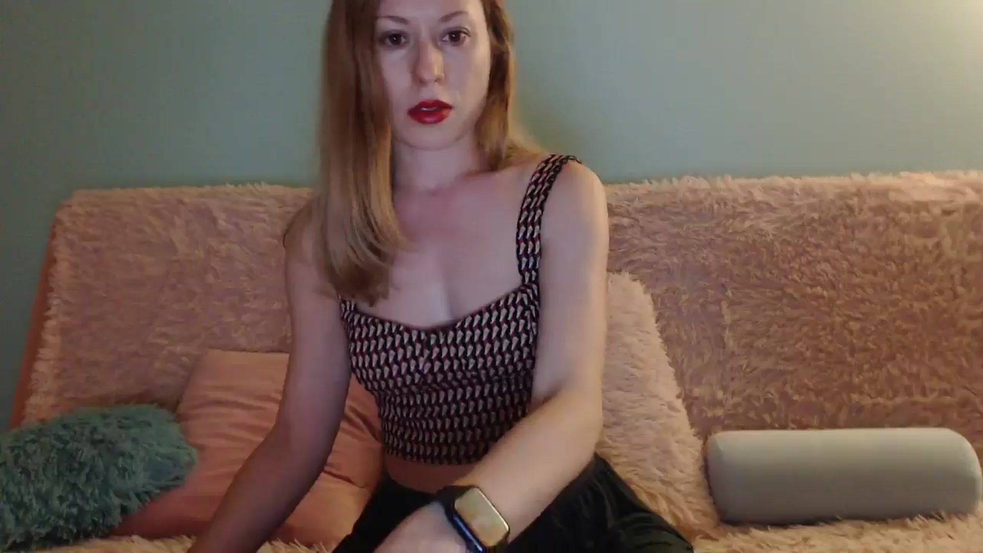Gallery image thumbnail from Ninja_moi's myfreecams stream on, 06/06/2024, 19:11 image 2 of 20