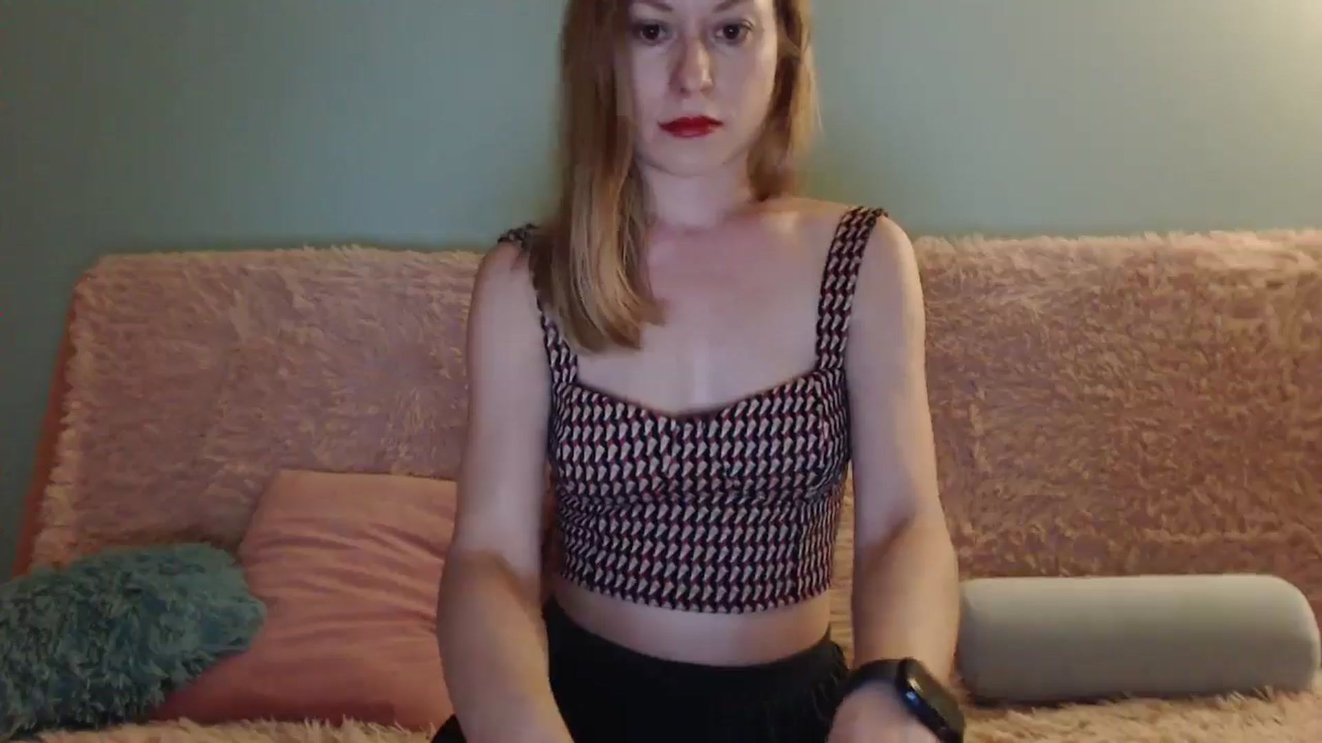 Gallery image thumbnail from Ninja_moi's myfreecams stream on, 06/06/2024, 19:11 image 6 of 20