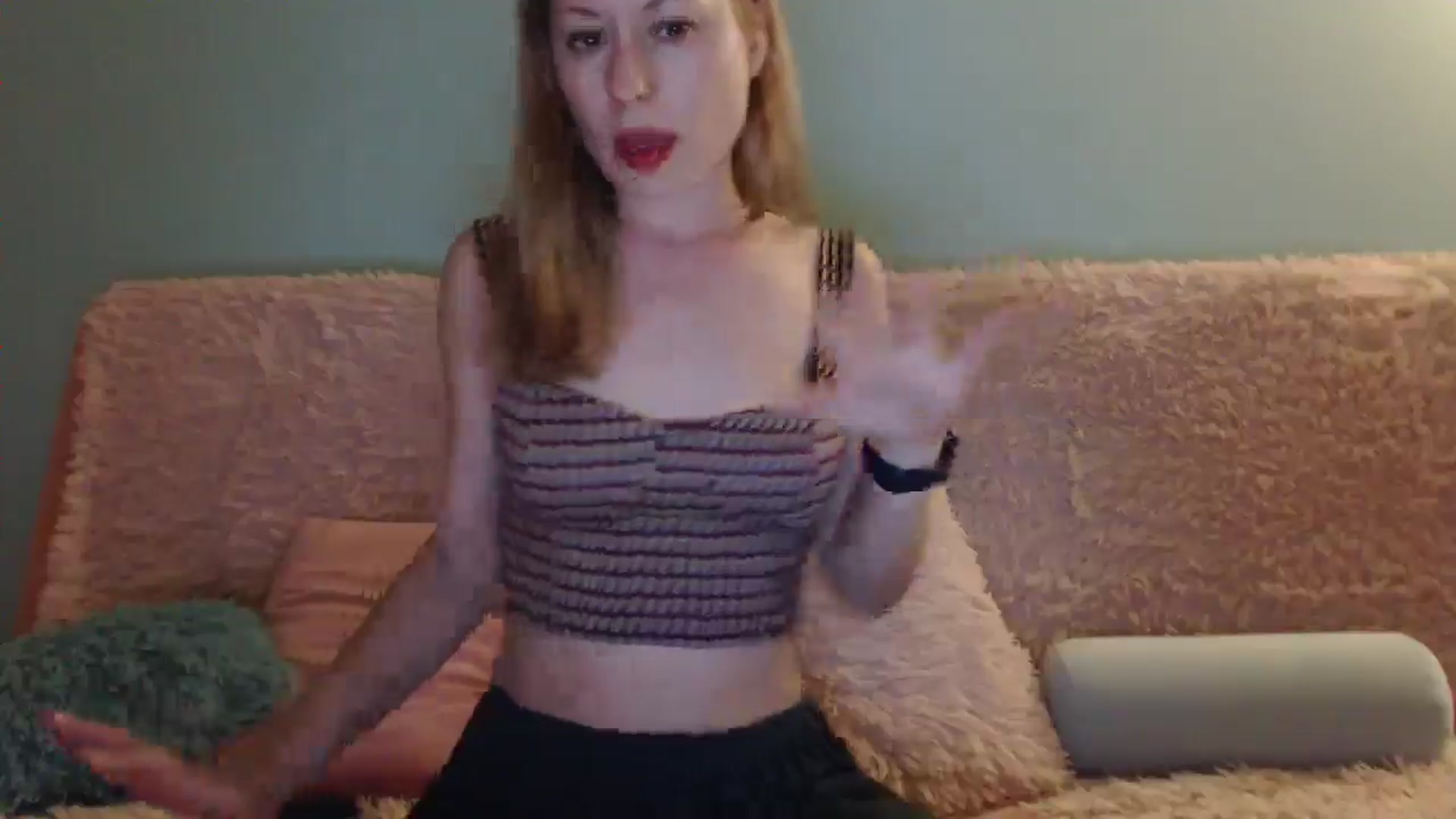 Gallery image thumbnail from Ninja_moi's myfreecams stream on, 06/06/2024, 19:11 image 13 of 20