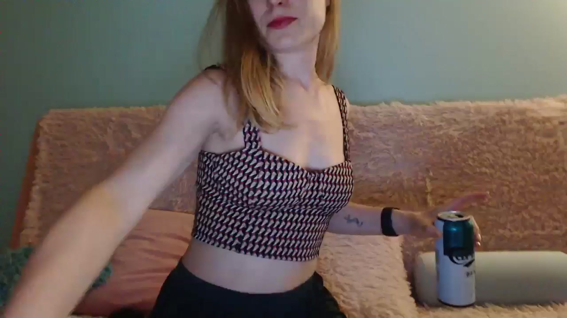 Gallery image thumbnail from Ninja_moi's myfreecams stream on, 06/06/2024, 20:57 image 8 of 20