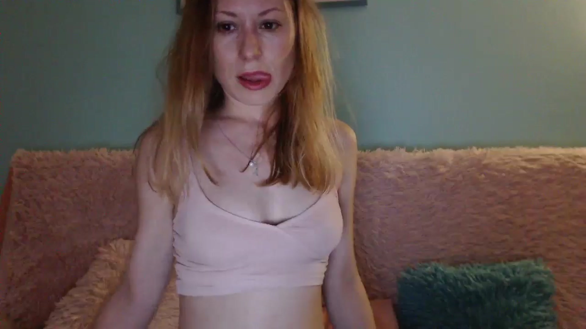 Gallery image thumbnail from Ninja_moi's myfreecams stream on, 06/09/2024, 18:08 image 18 of 20