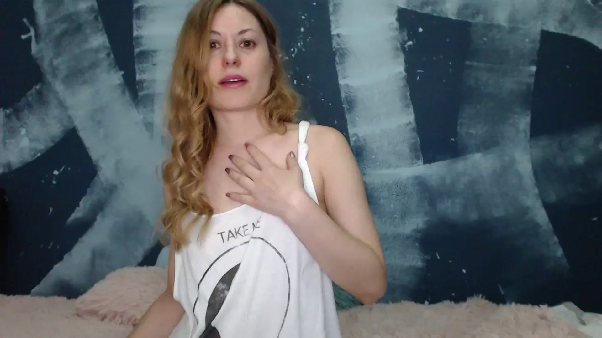 Gallery image thumbnail from Ninja_moi's myfreecams stream on, 03/06/2025, 22:43 image 9 of 20
