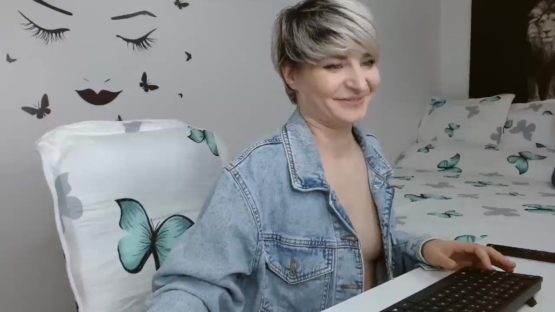 Gallery image thumbnail from NinnaKatthe's myfreecams stream on, 09/19/2025, 20:14 image 2 of 20