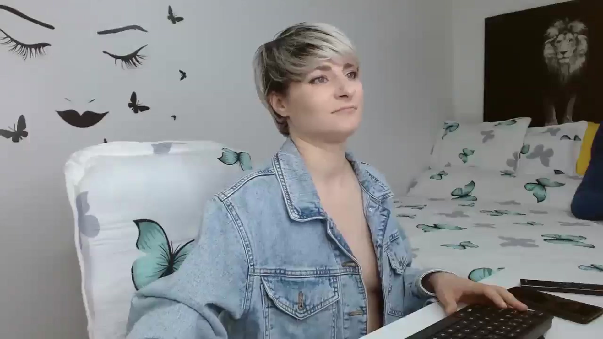 Gallery image thumbnail from NinnaKatthe's myfreecams stream on, 09/19/2025, 20:14 image 6 of 20