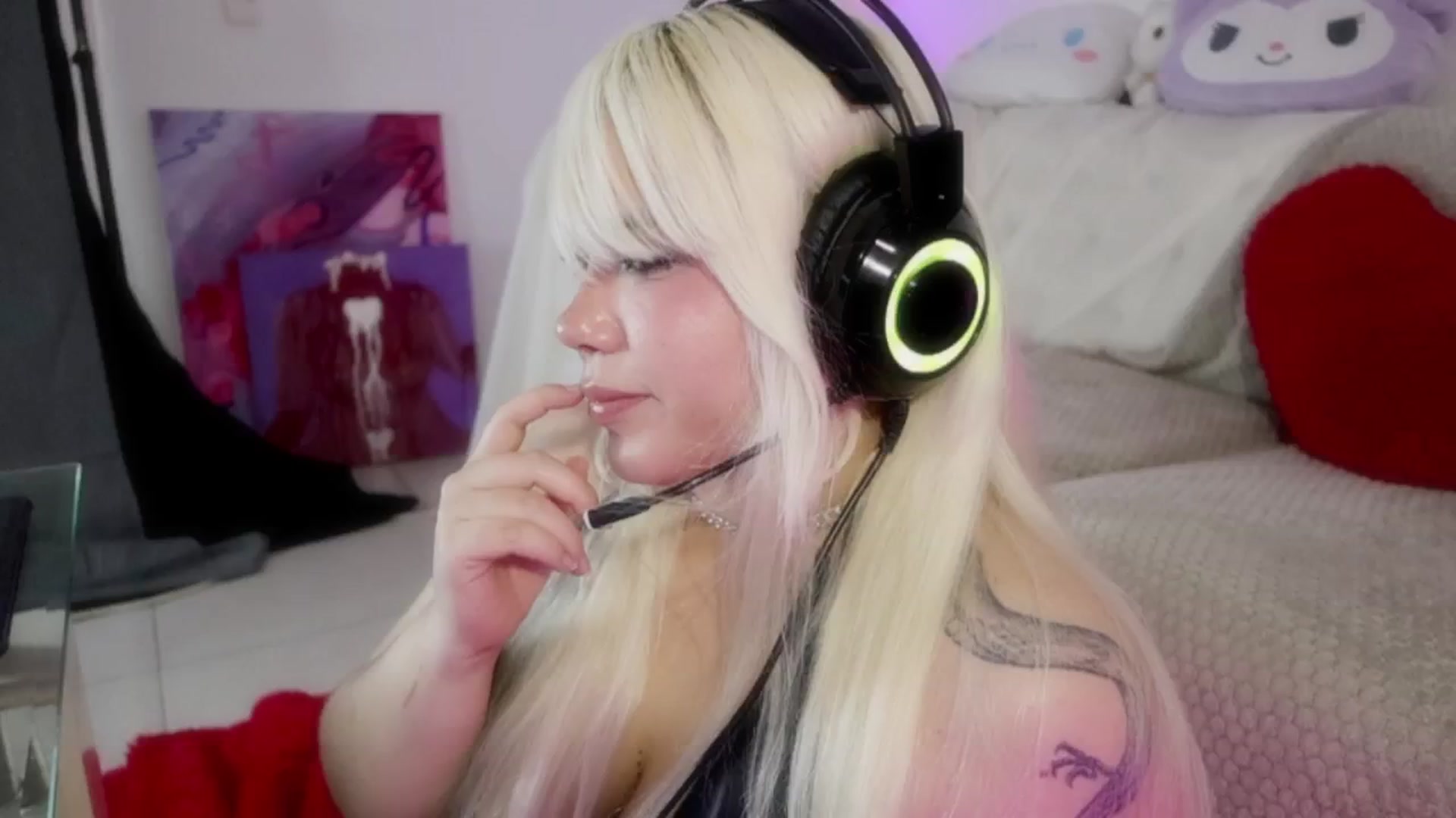 Gallery image thumbnail from NinnaNoir's myfreecams stream on, 04/12/2026, 11:12 image 14 of 20