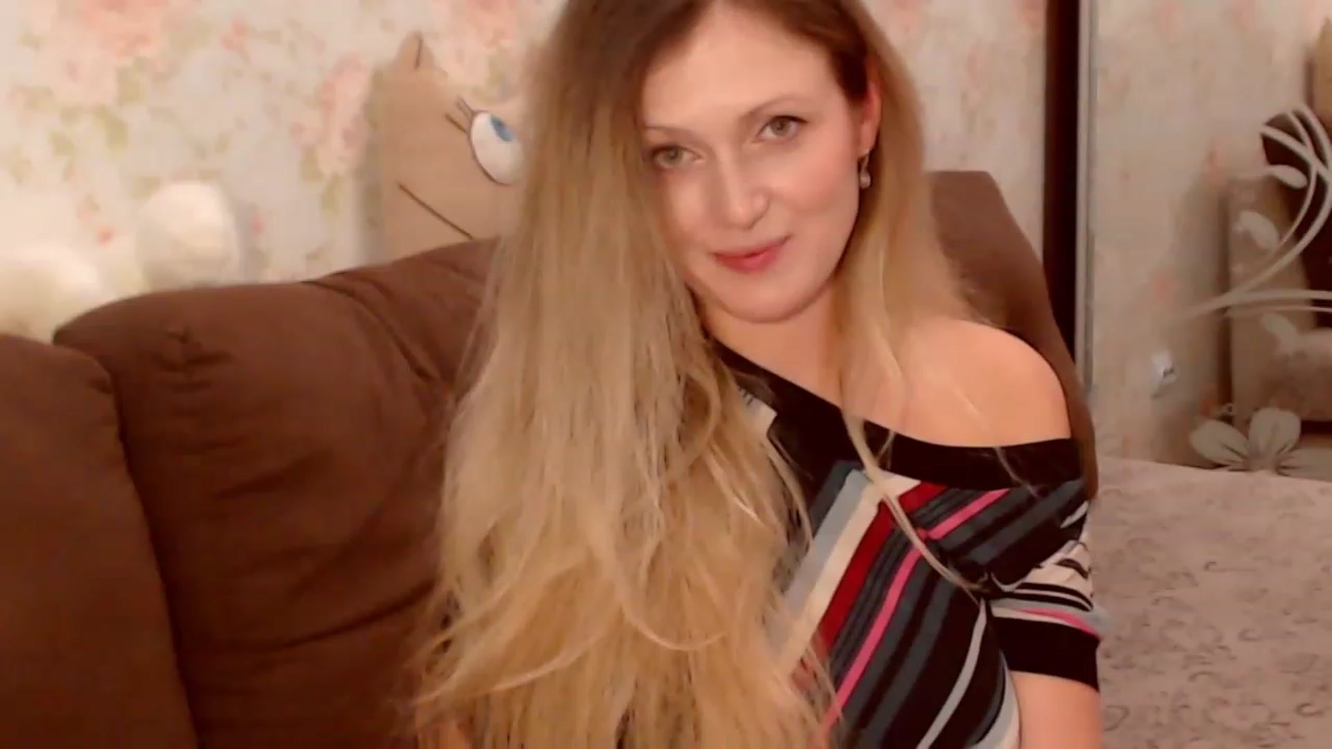 Gallery image thumbnail from Ninochka's myfreecams stream on, 11/28/2022, 18:20 image 20 of 20