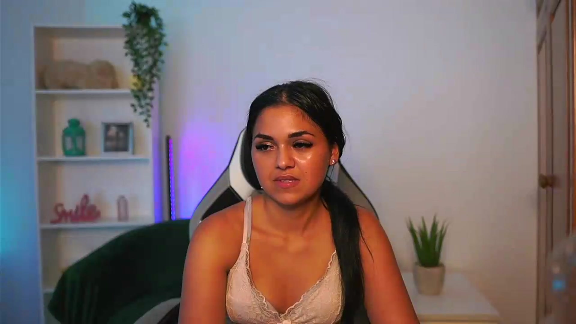 Gallery image thumbnail from NissaKate's myfreecams stream on, 07/19/2026, 17:37 image 6 of 20
