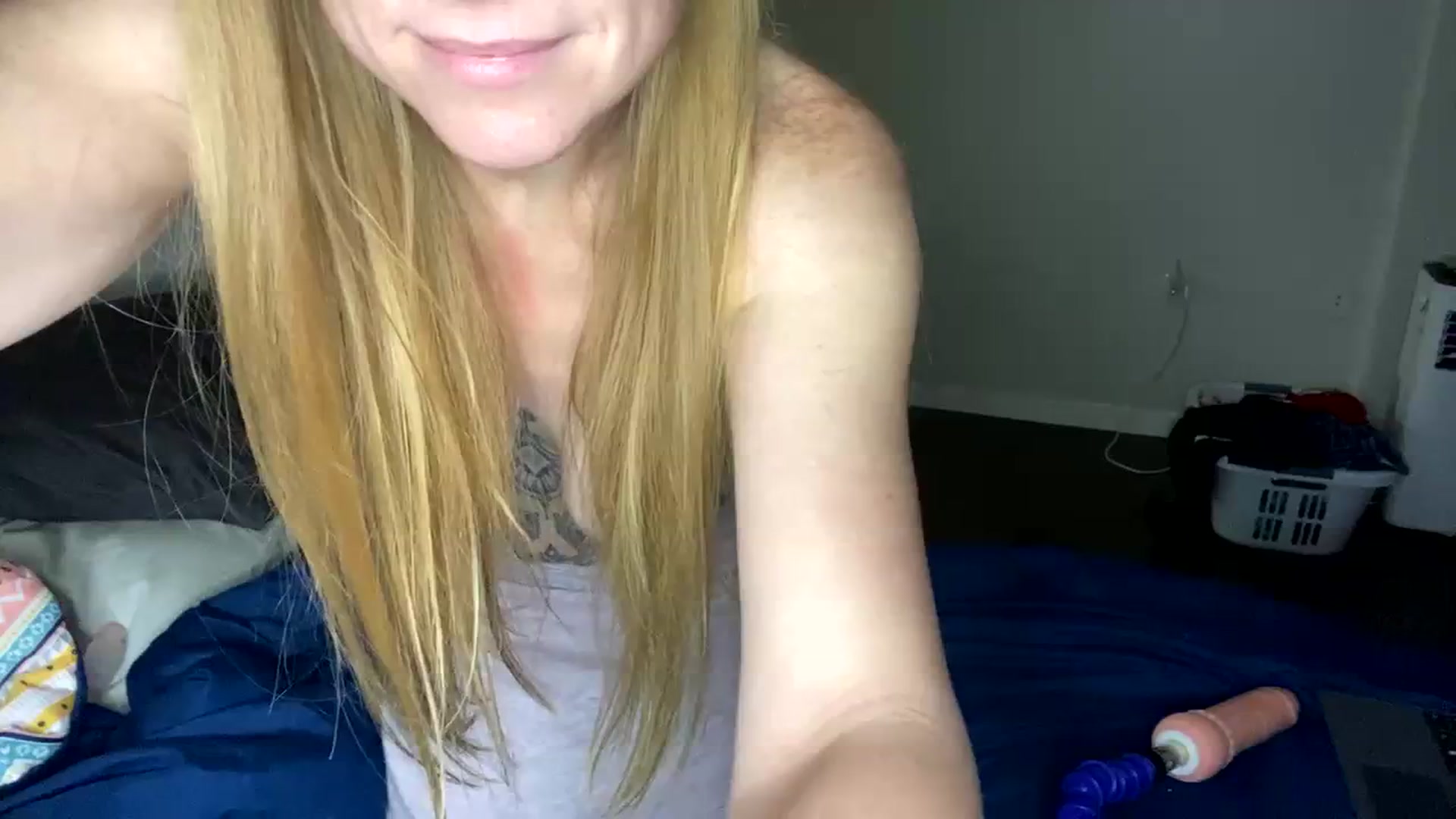 Gallery image thumbnail from Niveallee's myfreecams stream on, 11/05/2023, 14:16 image 6 of 20