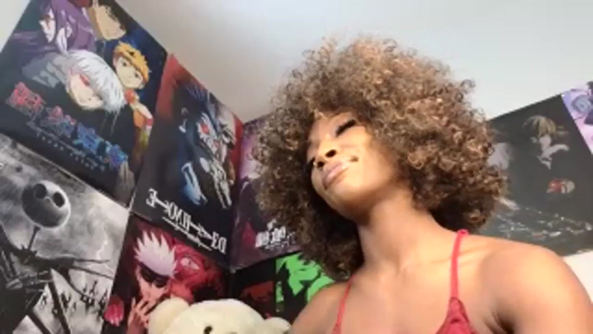 Gallery image thumbnail from Niviawolfe's myfreecams stream on, 08/23/2023, 17:33 image 12 of 20