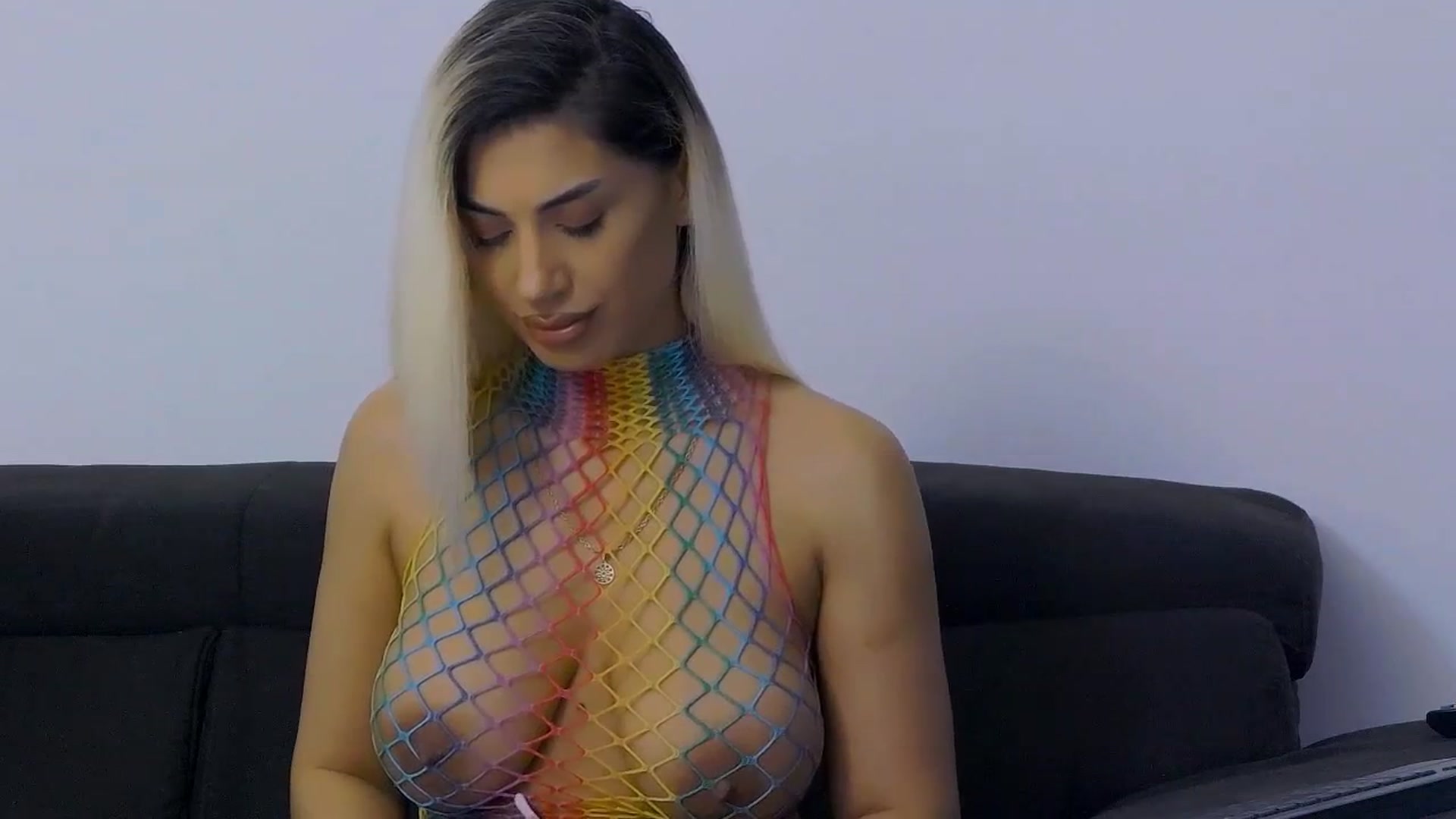 Gallery image thumbnail from Nna__'s myfreecams stream on, 11/06/2025, 05:40 image 7 of 20