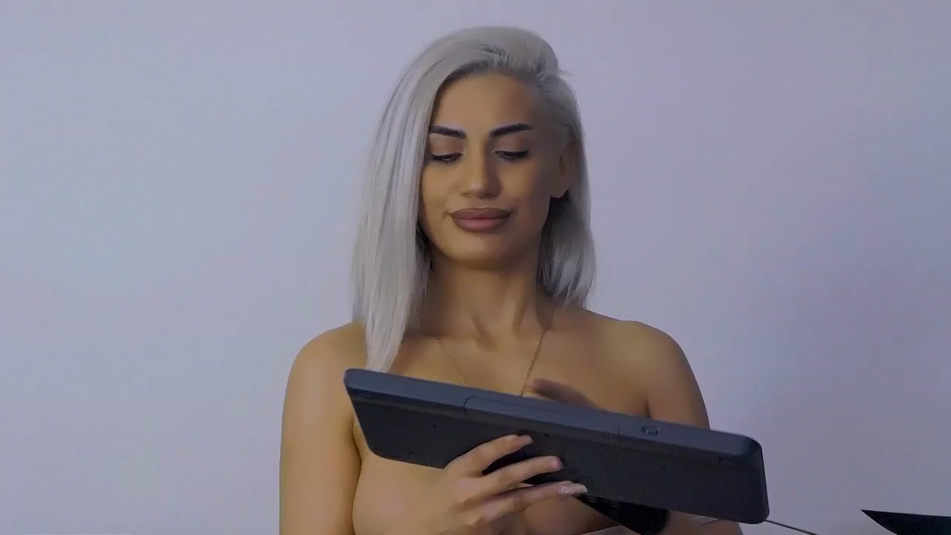 Gallery image thumbnail from Nna__'s myfreecams stream on, 11/23/2025, 07:23 image 17 of 20