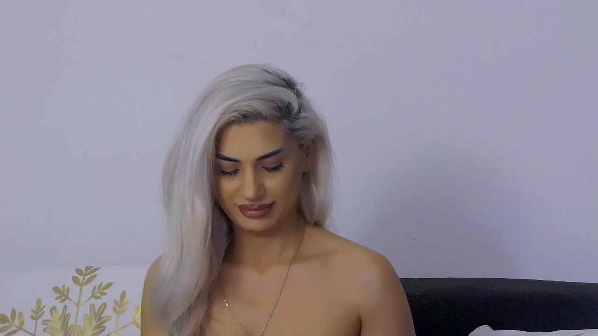 Gallery image thumbnail from Nna__'s myfreecams stream on, 12/22/2025, 08:15 image 6 of 20