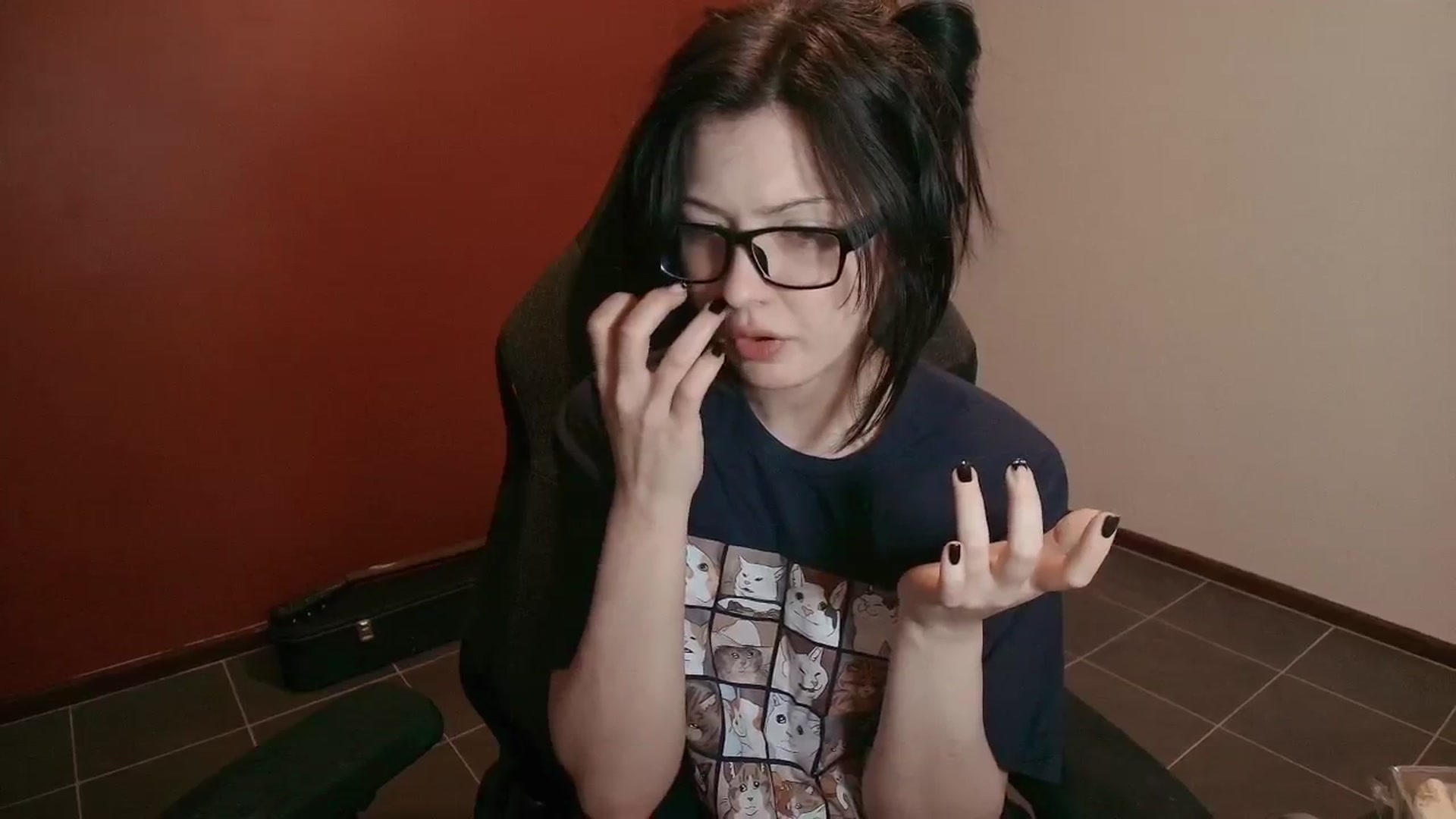 Gallery image thumbnail from NoNutRoom's myfreecams stream on, 11/11/2025, 24:00 image 10 of 20