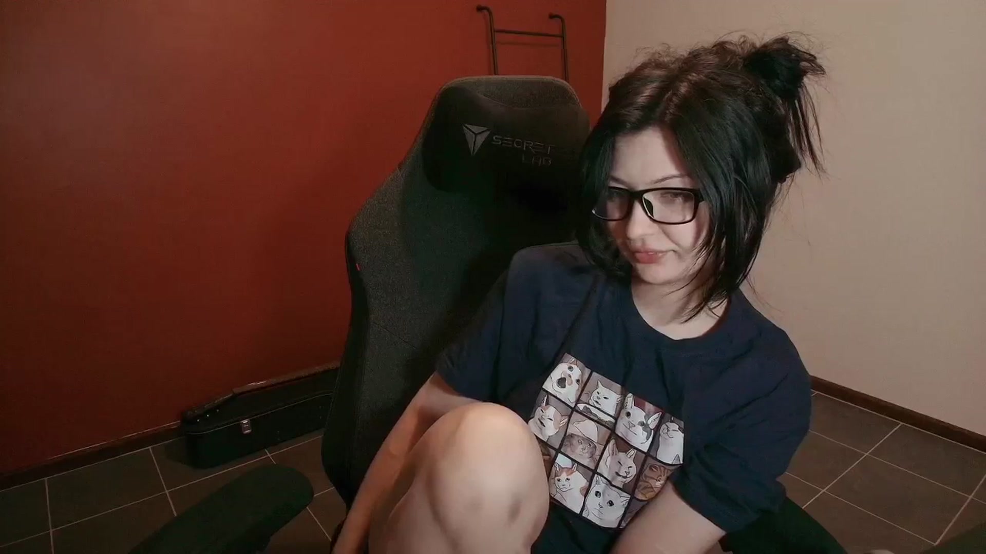 Gallery image thumbnail from NoNutRoom's myfreecams stream on, 11/11/2025, 24:00 image 7 of 20