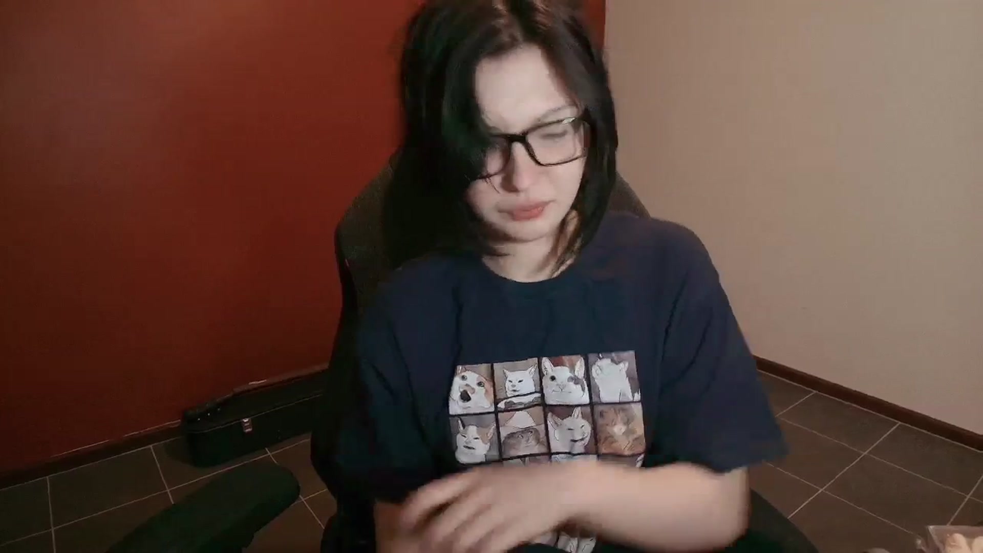 Gallery image thumbnail from NoNutRoom's myfreecams stream on, 11/11/2025, 24:00 image 13 of 20