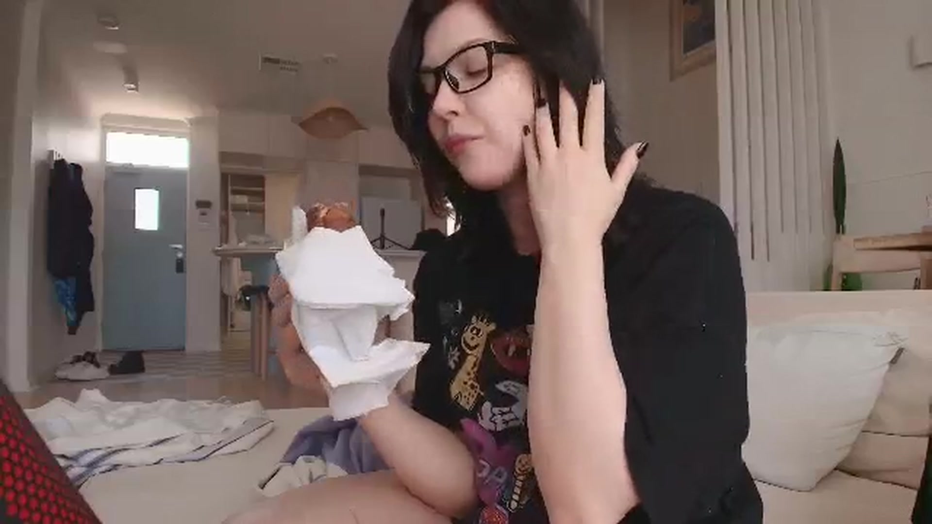 Gallery image thumbnail from NoNutRoom's myfreecams stream on, 11/23/2025, 05:18 image 3 of 20