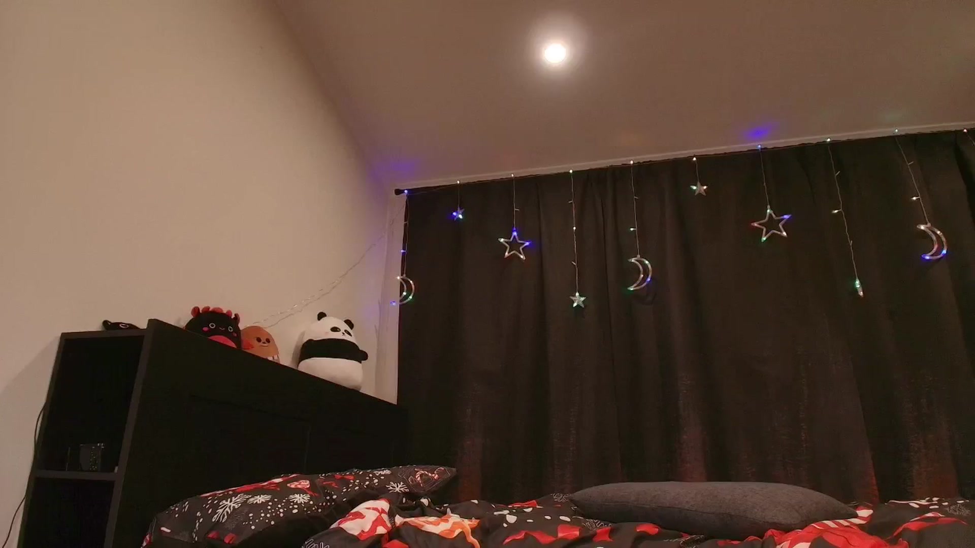 Gallery image thumbnail from NoNutRoom's myfreecams stream on, 11/28/2025, 05:37 image 12 of 20