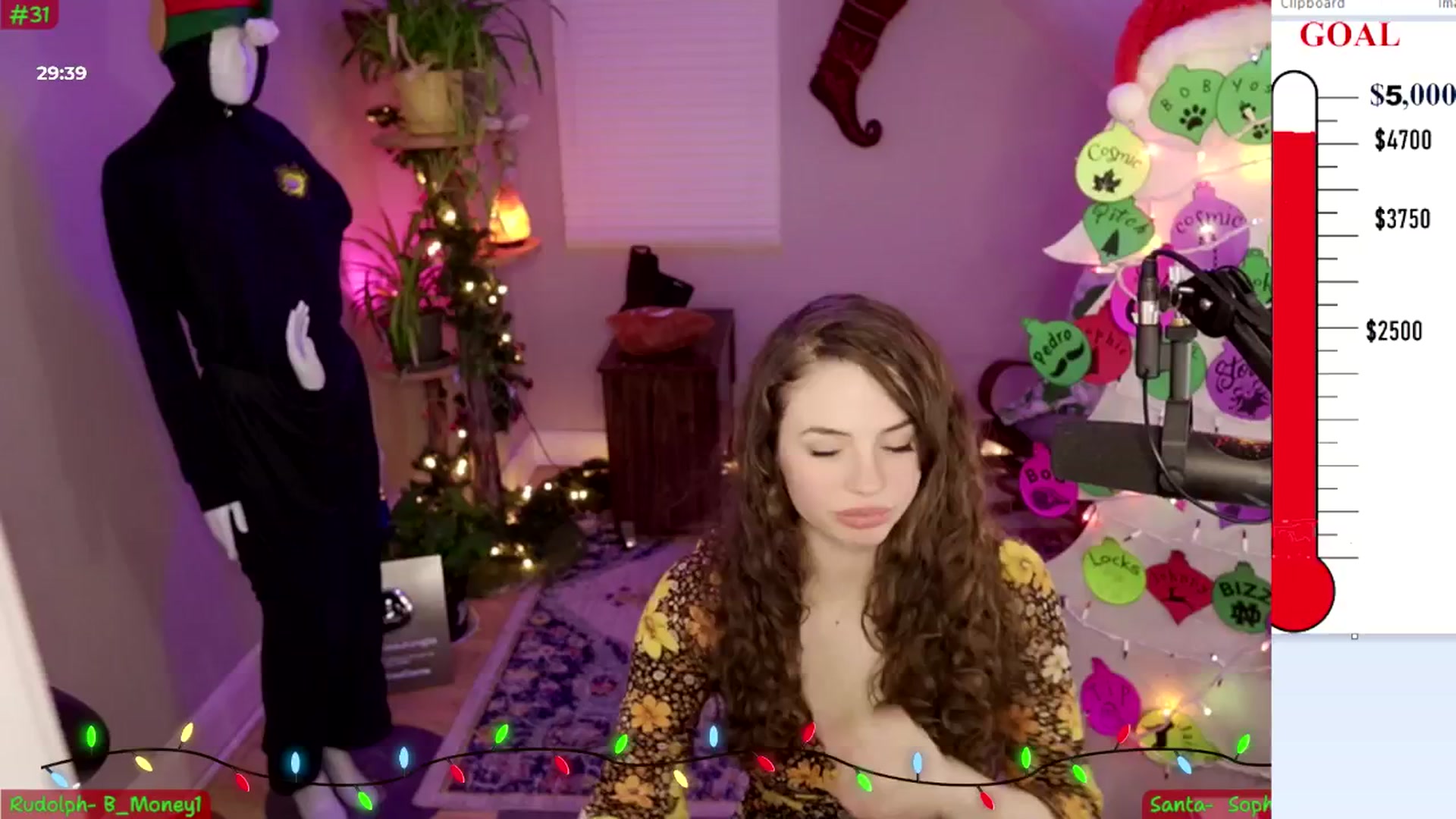 Gallery image thumbnail from NoRefunds's myfreecams stream on, 12/16/2024, 08:18 image 19 of 20