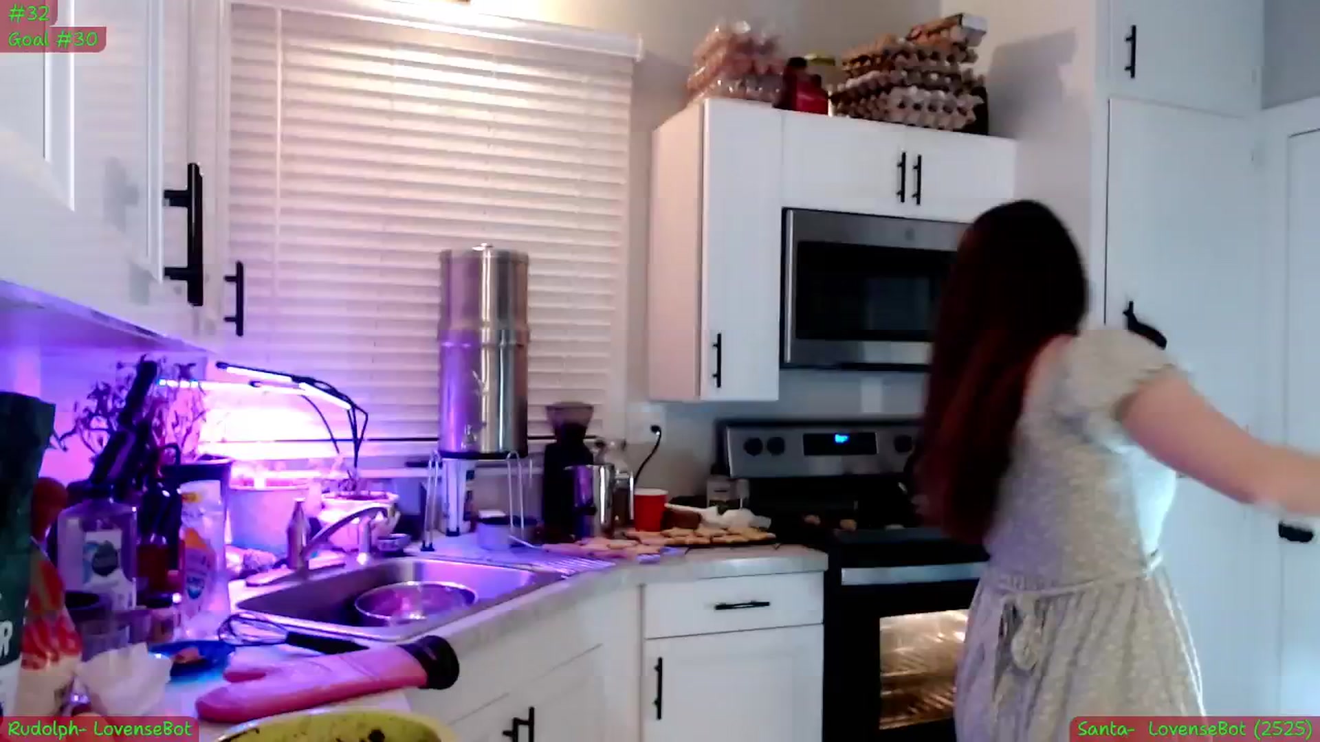 Gallery image thumbnail from NoRefunds's myfreecams stream on, 12/25/2024, 08:52 image 15 of 20