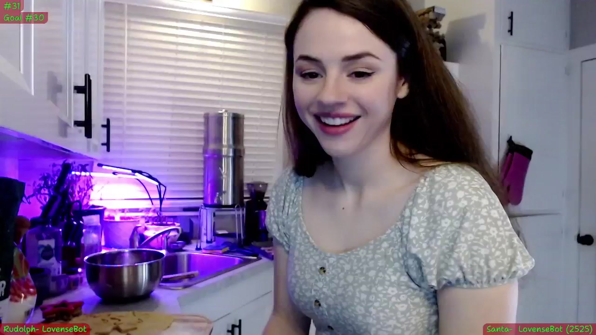 Gallery image thumbnail from NoRefunds's myfreecams stream on, 12/25/2024, 08:52 image 12 of 20