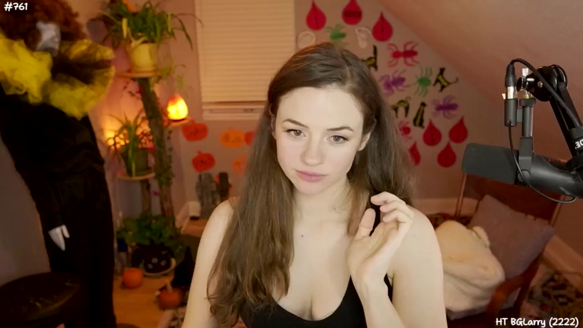 Gallery image thumbnail from NoSophNovembr's myfreecams stream on, 11/17/2024, 10:11 image 15 of 20