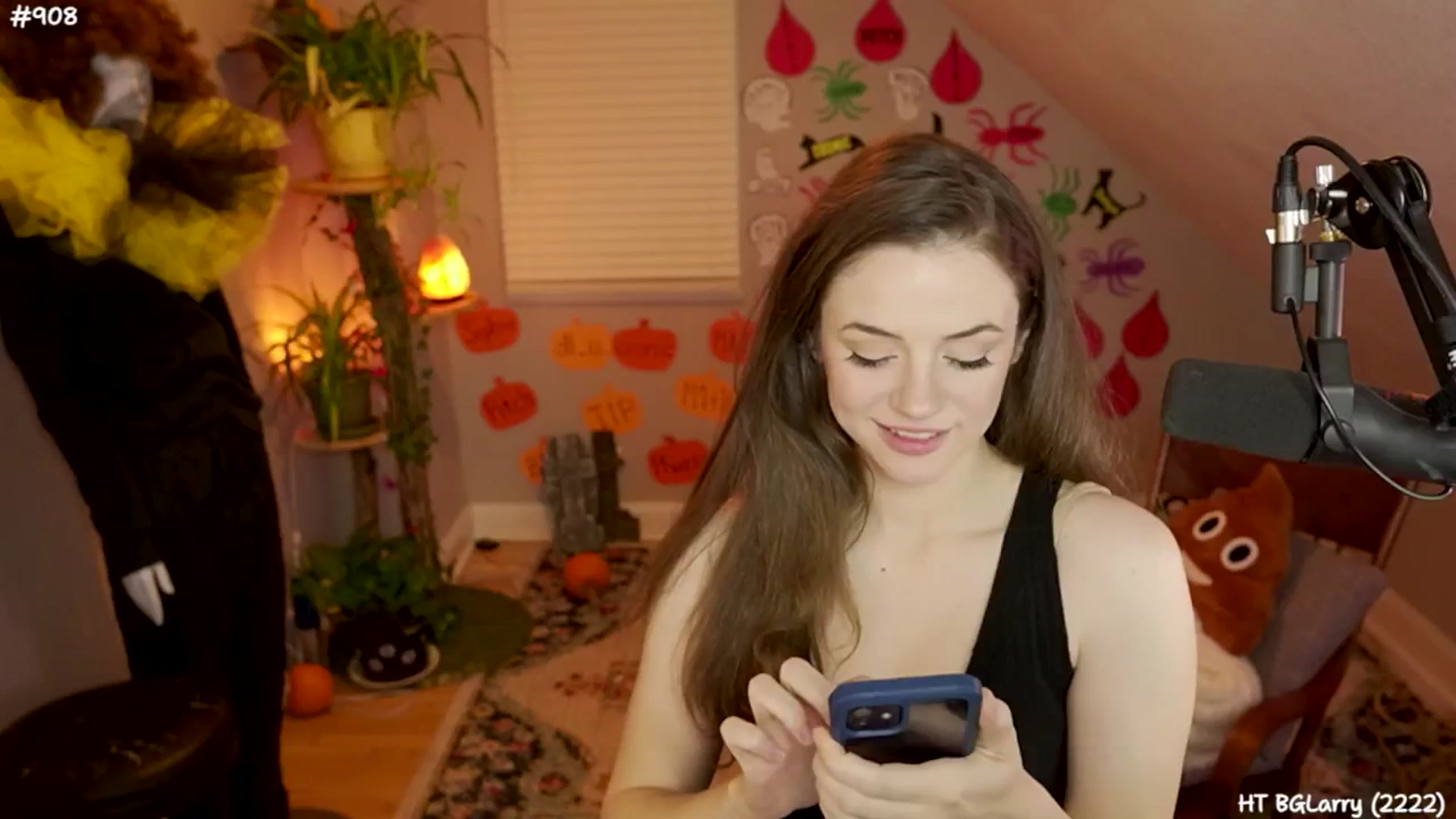 Gallery image thumbnail from NoSophNovembr's myfreecams stream on, 11/17/2024, 10:11 image 8 of 20