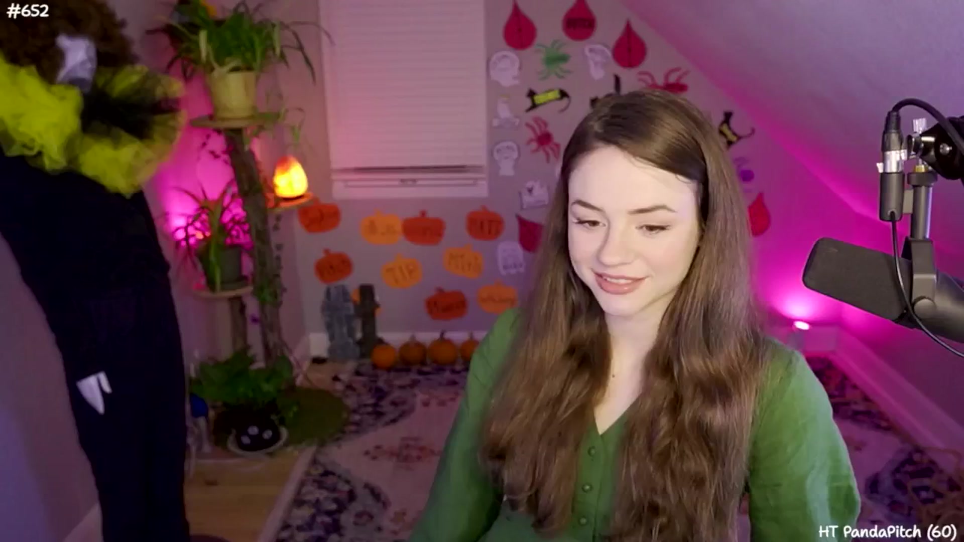 Gallery image thumbnail from NoSophNovembr's myfreecams stream on, 11/19/2024, 05:07 image 1 of 20