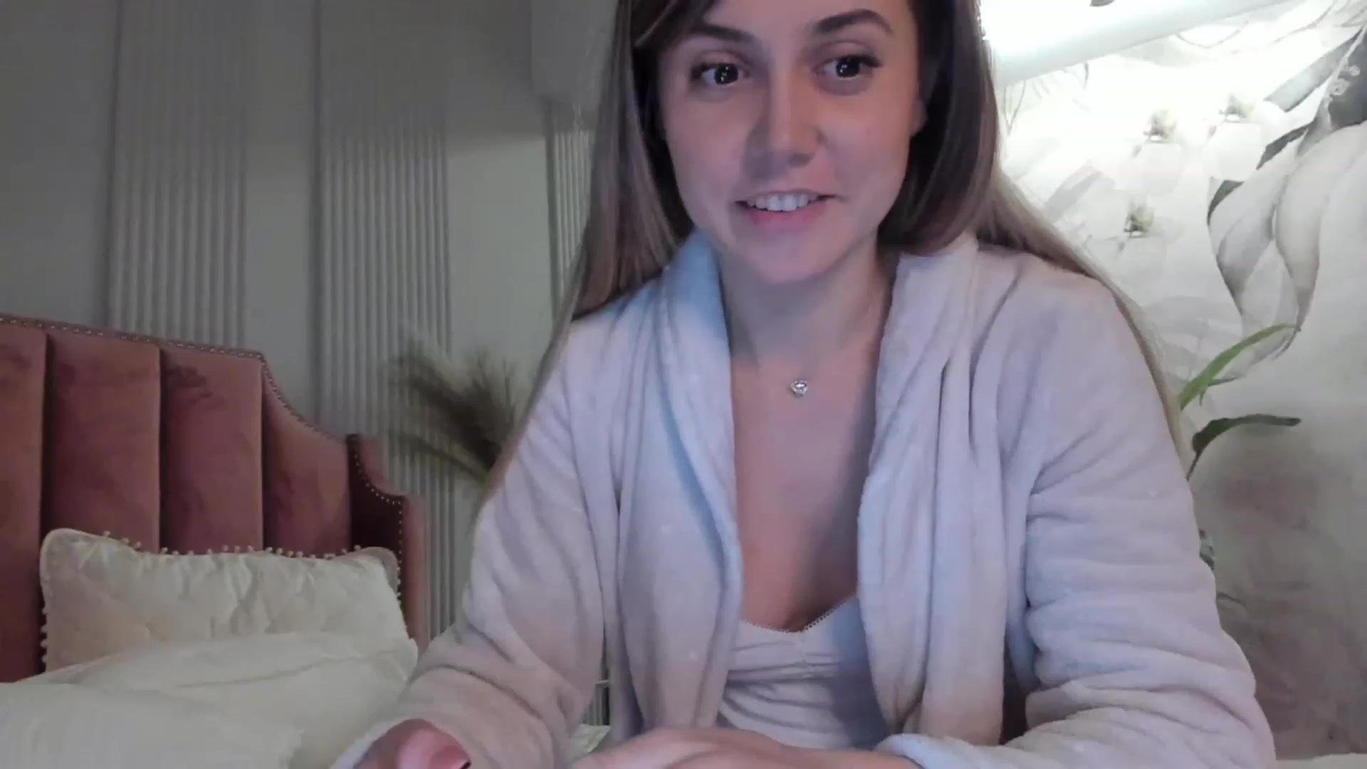 Gallery image thumbnail from No_Pvts_BB's myfreecams stream on, 11/18/2022, 23:27 image 17 of 20