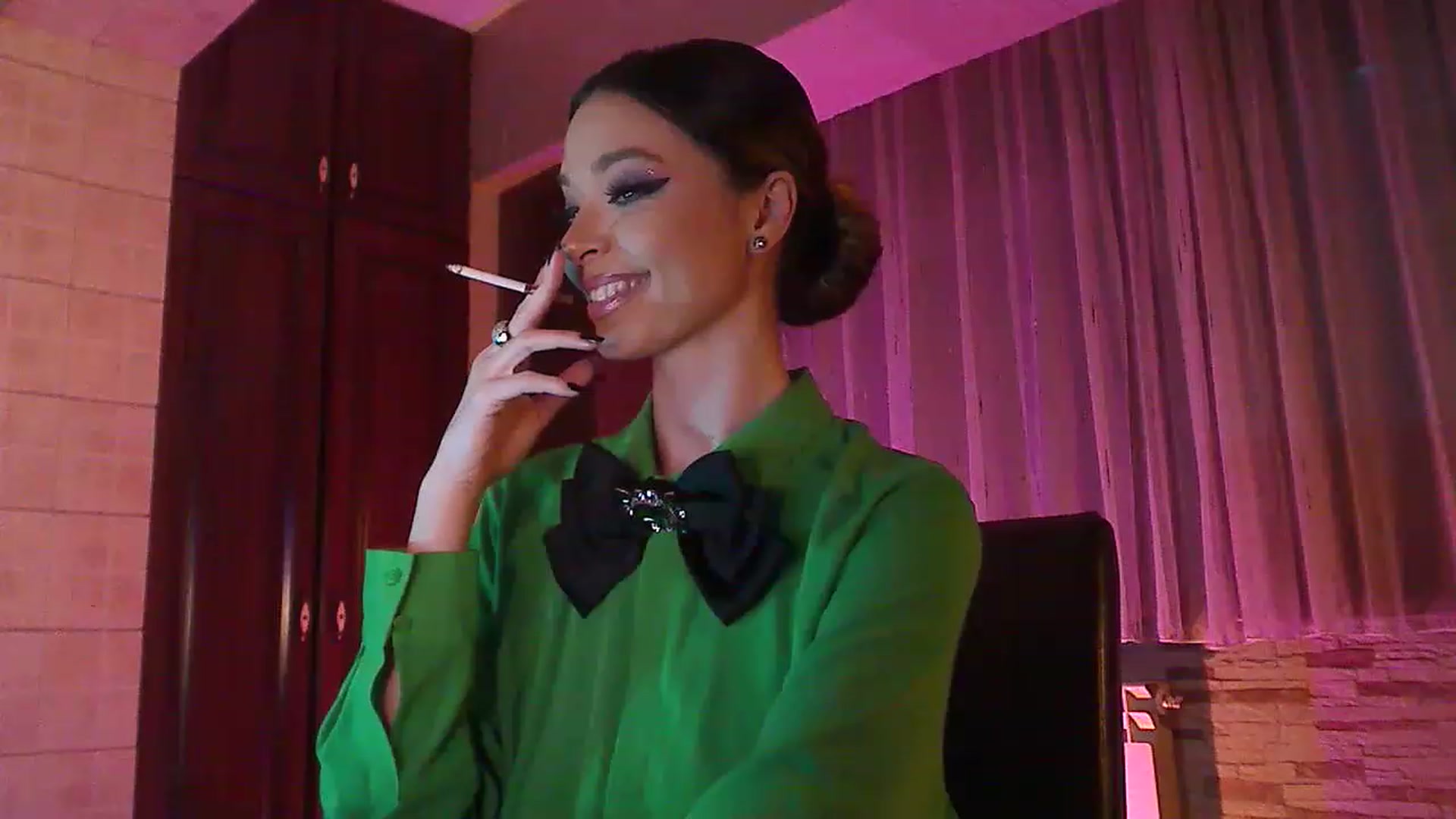 Gallery image thumbnail from No_bo_dy's myfreecams stream on, 11/23/2022, 03:19 image 2 of 20